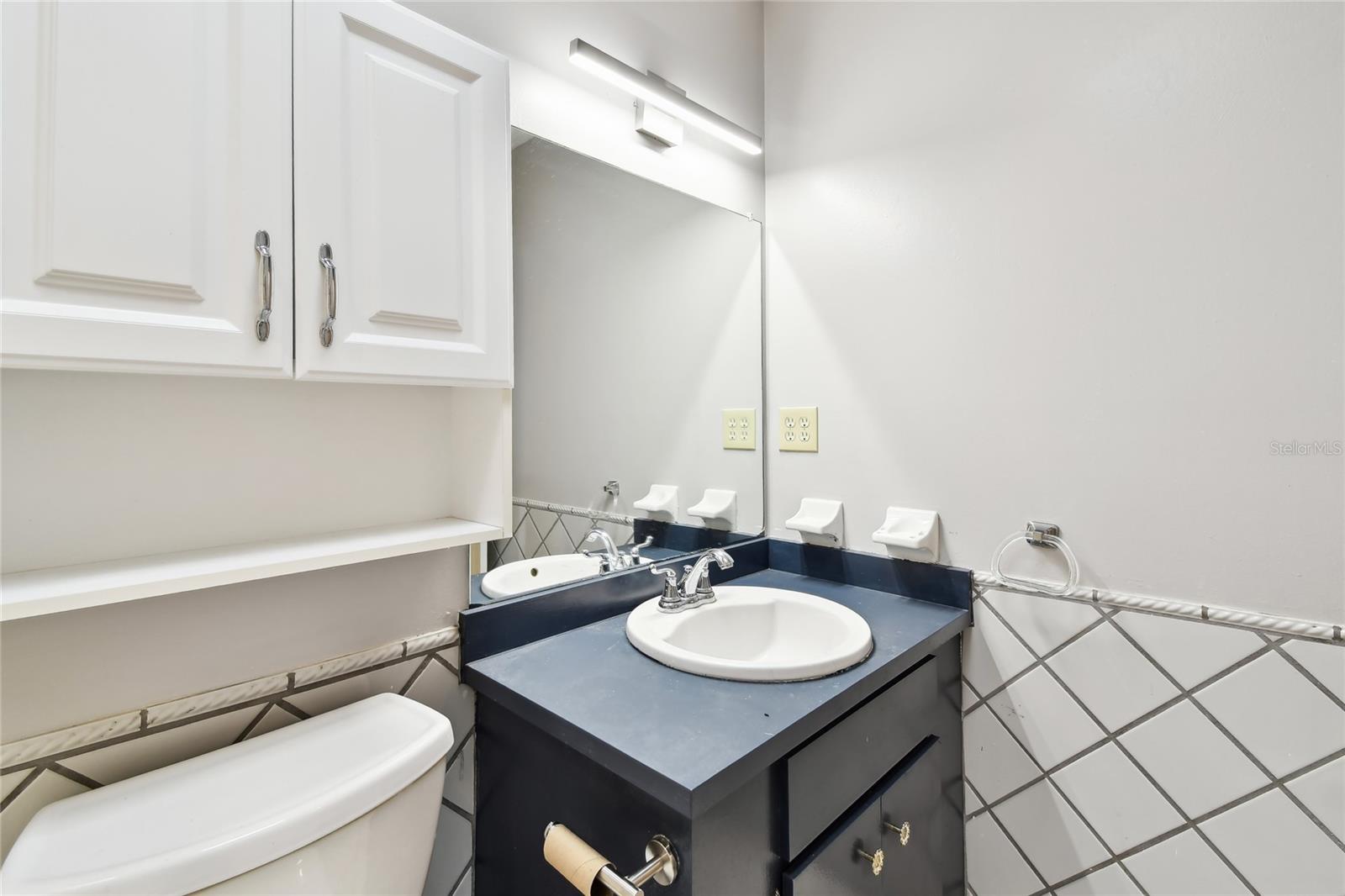 Image 33 of 81 For 1102 Shadowbrook Drive N