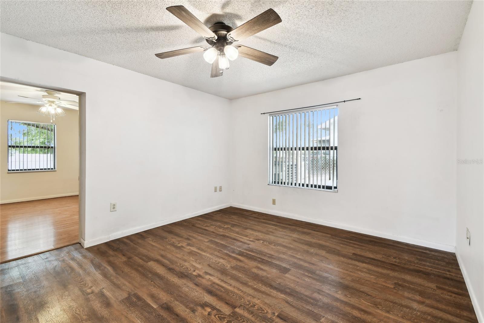 Image 34 of 81 For 1102 Shadowbrook Drive N