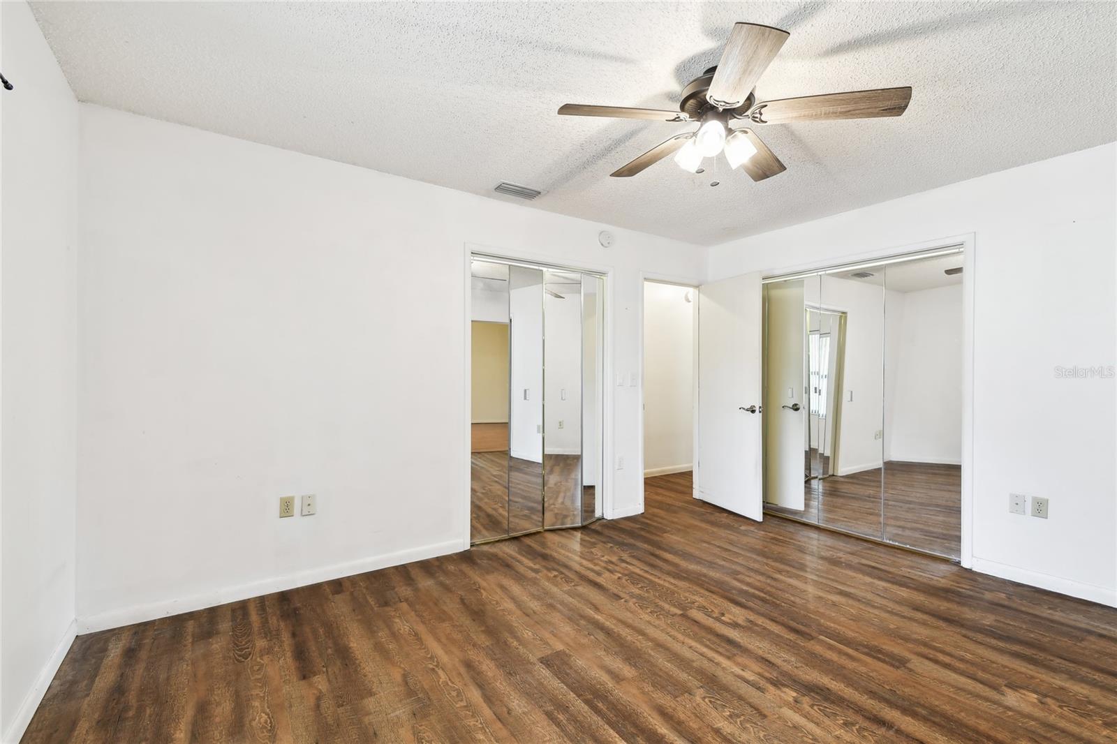 Image 36 of 81 For 1102 Shadowbrook Drive N