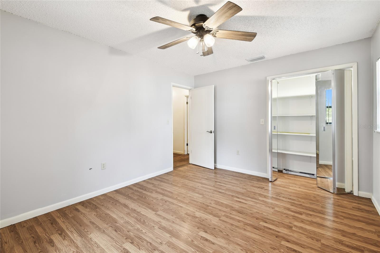 Image 44 of 81 For 1102 Shadowbrook Drive N