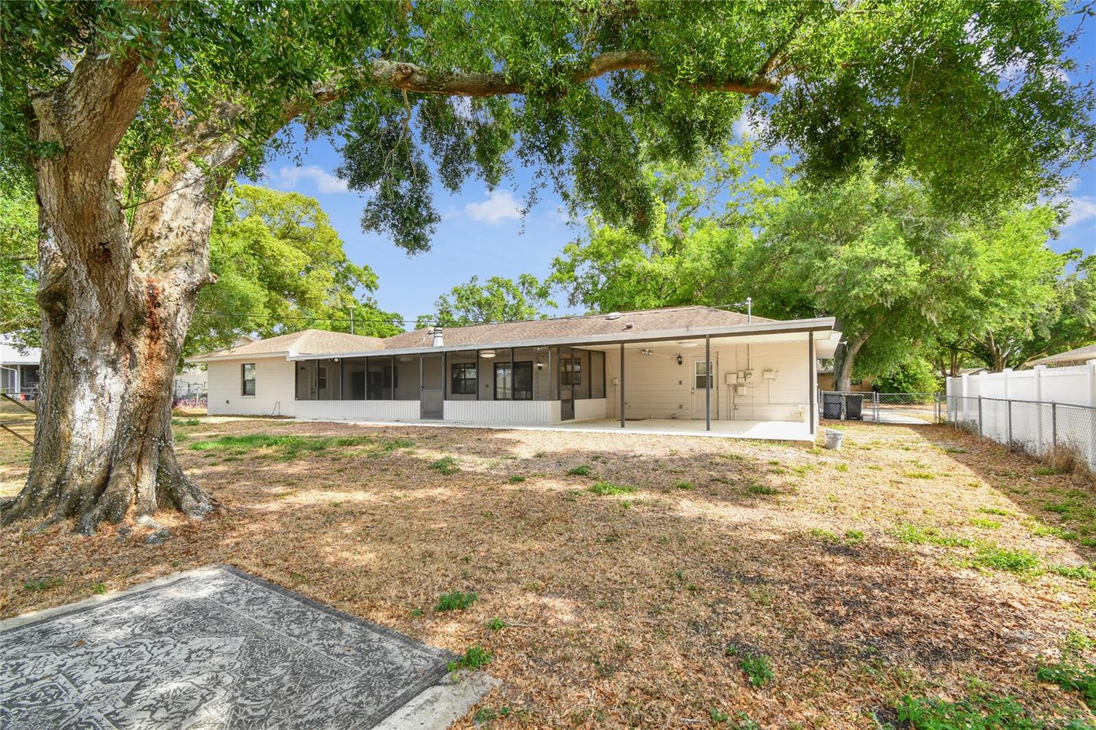 Image 61 of 81 For 1102 Shadowbrook Drive N