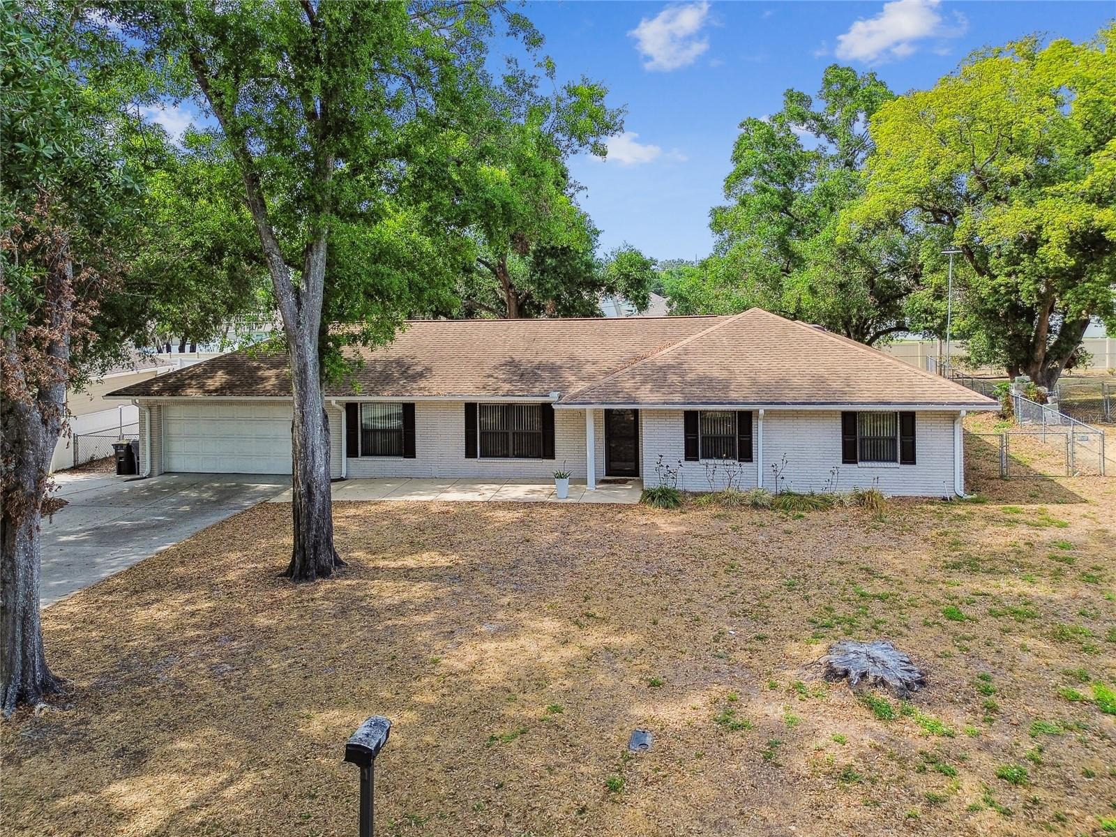 Image 69 of 81 For 1102 Shadowbrook Drive N