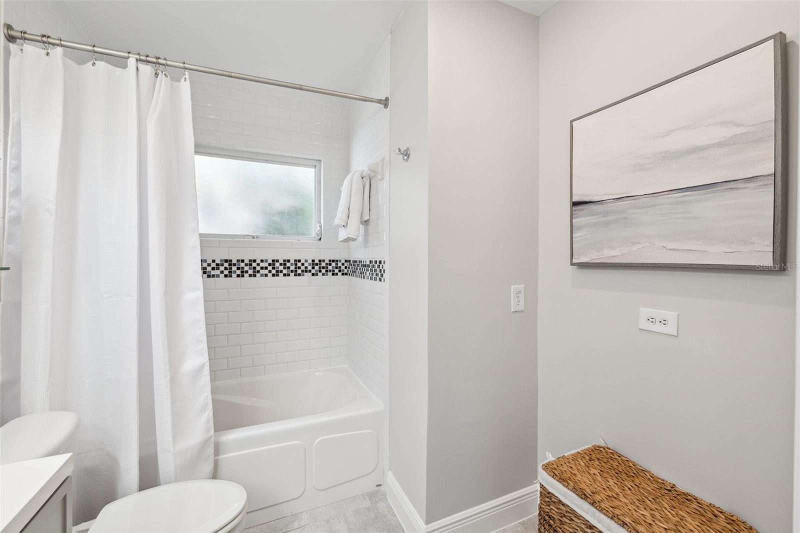 Image 18 of 41 For 3912 Doral Drive