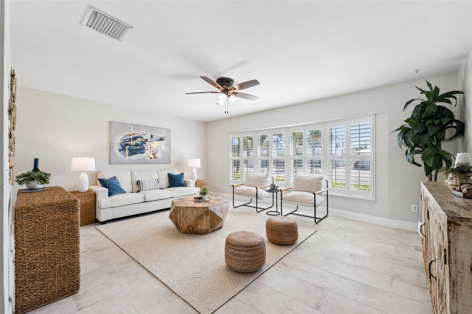 Image 5 of 41 For 3912 Doral Drive