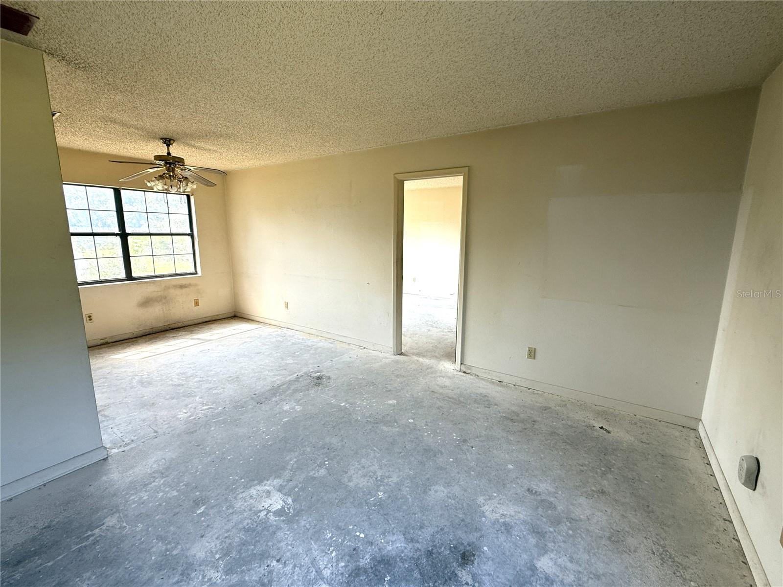 Image 10 of 29 For 9722 Kenton Road