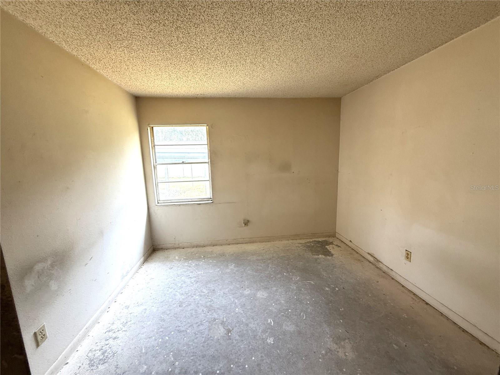 Image 17 of 29 For 9722 Kenton Road