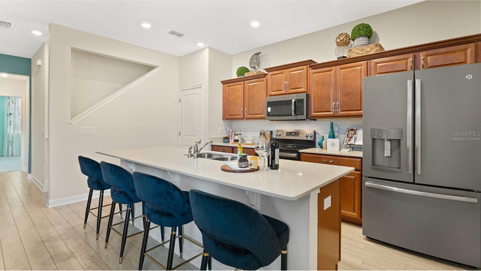 Image 3 of 18 For 2301 White Buffalo Street