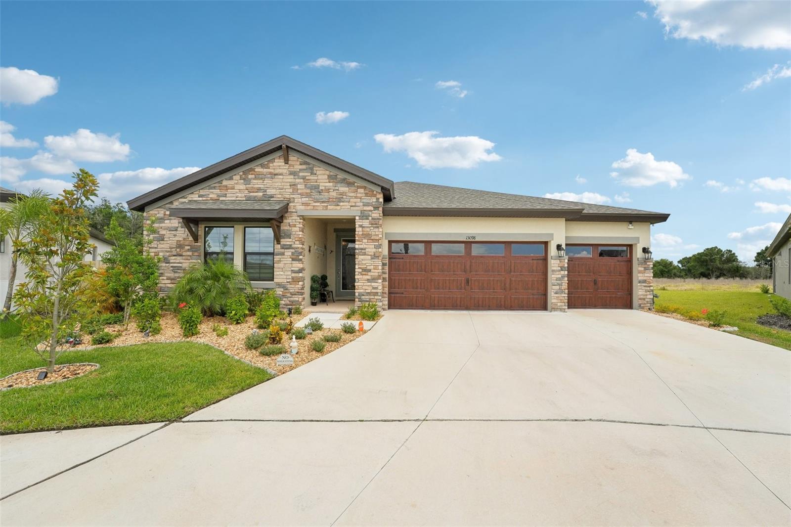 Details for 13098 Wellspring Drive, LITHIA, FL 33547