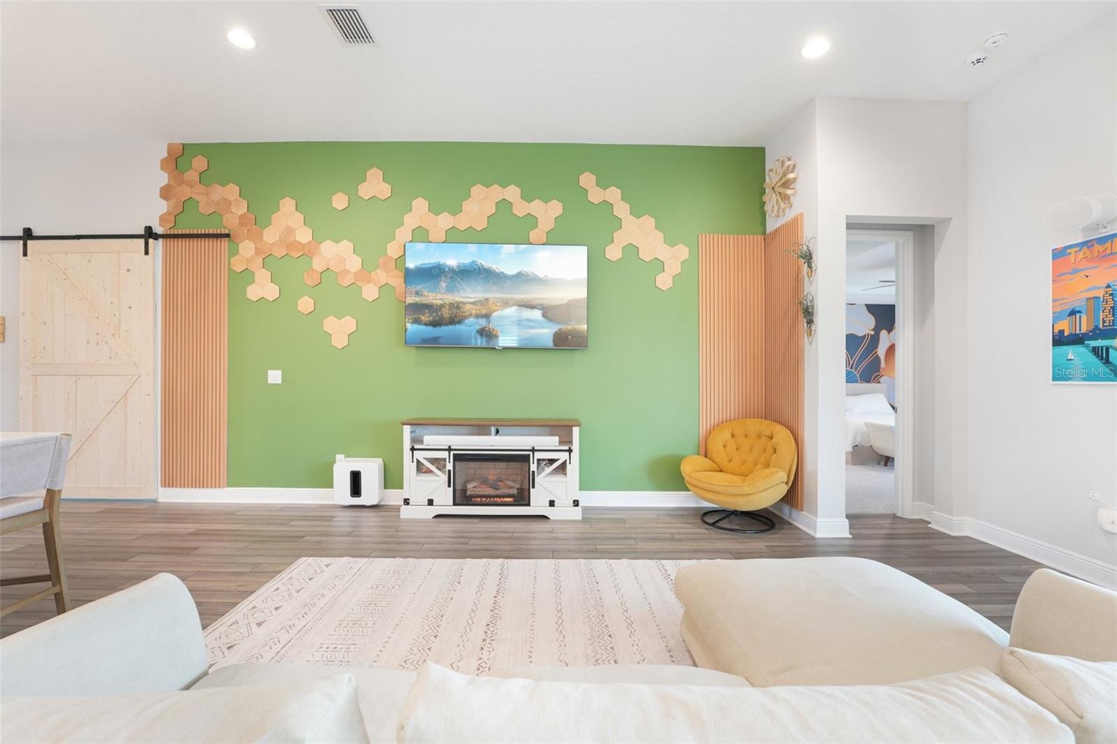 Image 14 of 69 For 13098 Wellspring Drive