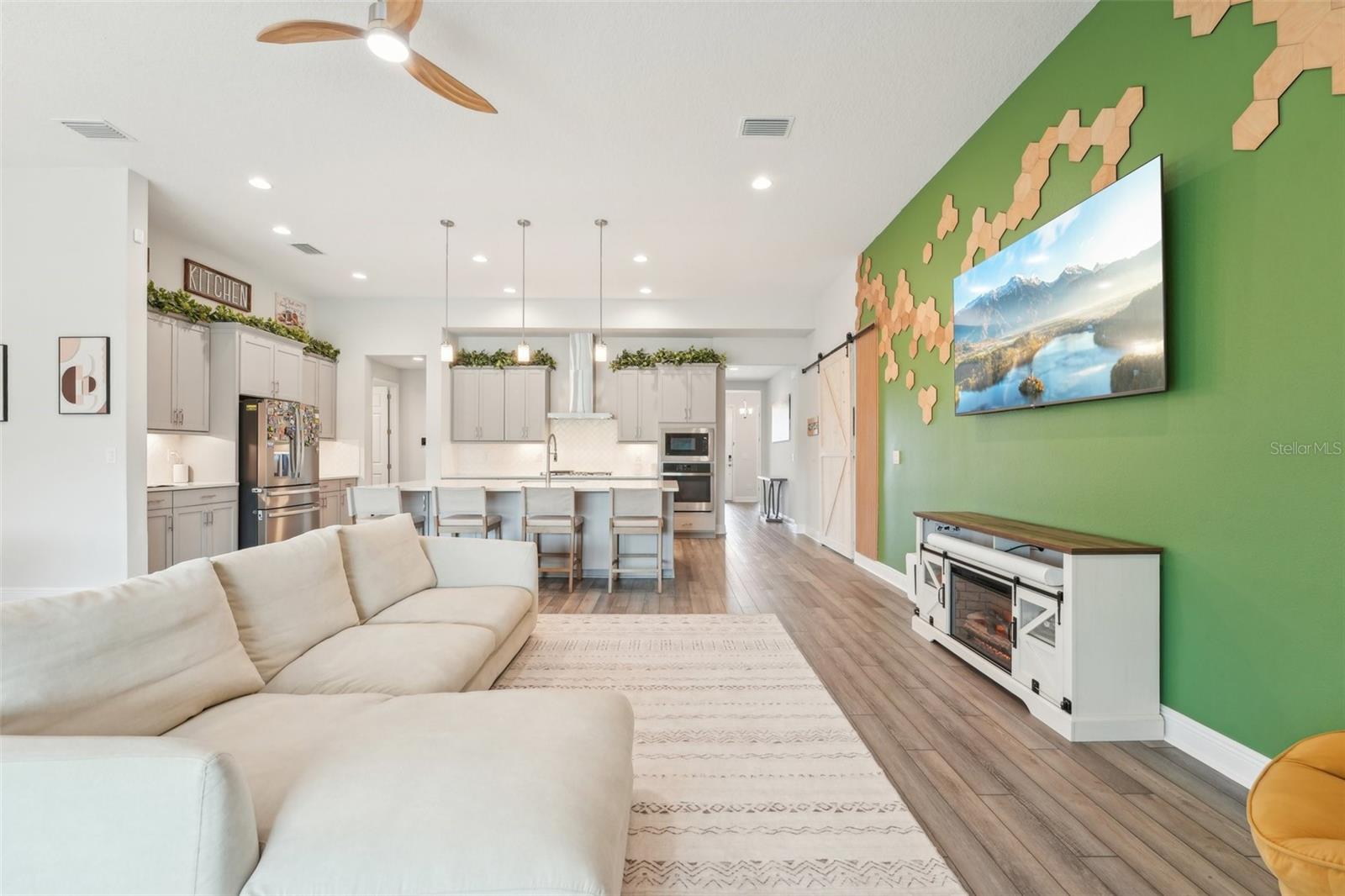 Image 15 of 69 For 13098 Wellspring Drive