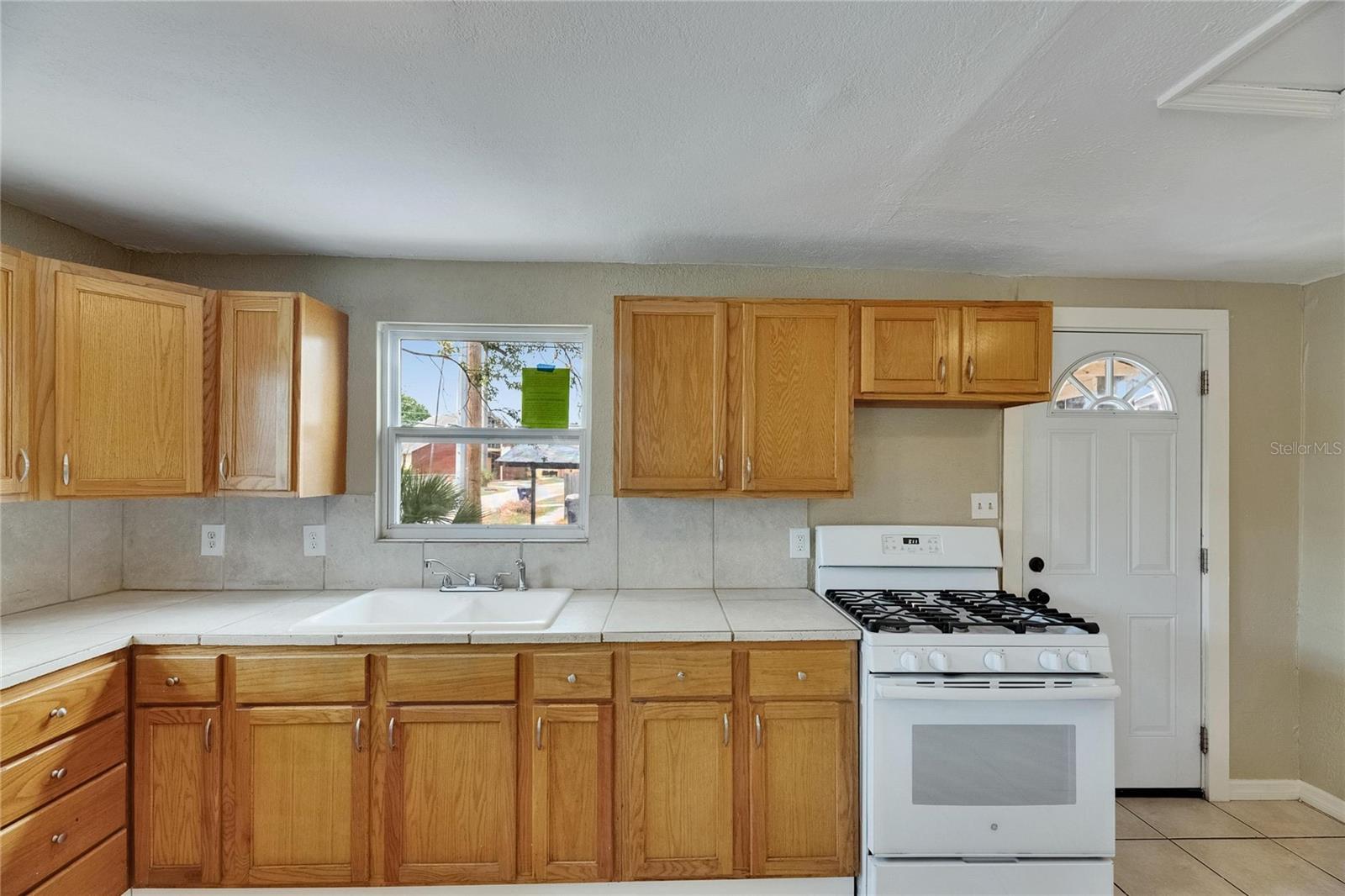 Image 12 of 42 For 2402 Harper Street