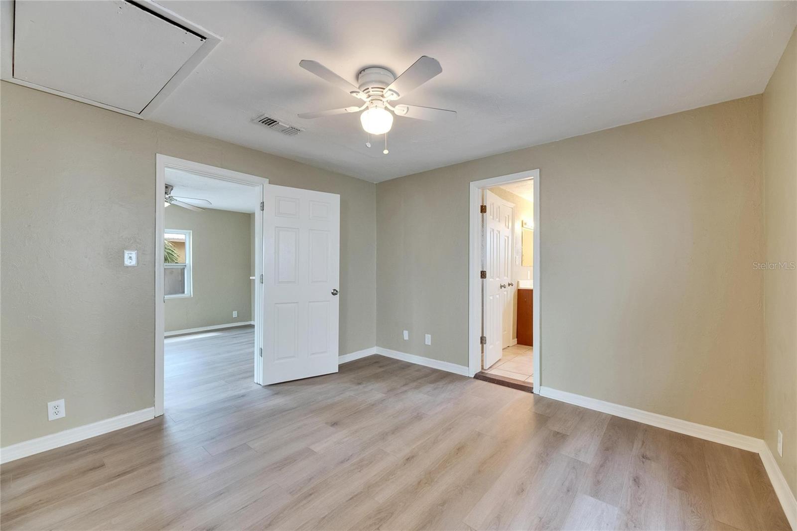 Image 18 of 42 For 2402 Harper Street