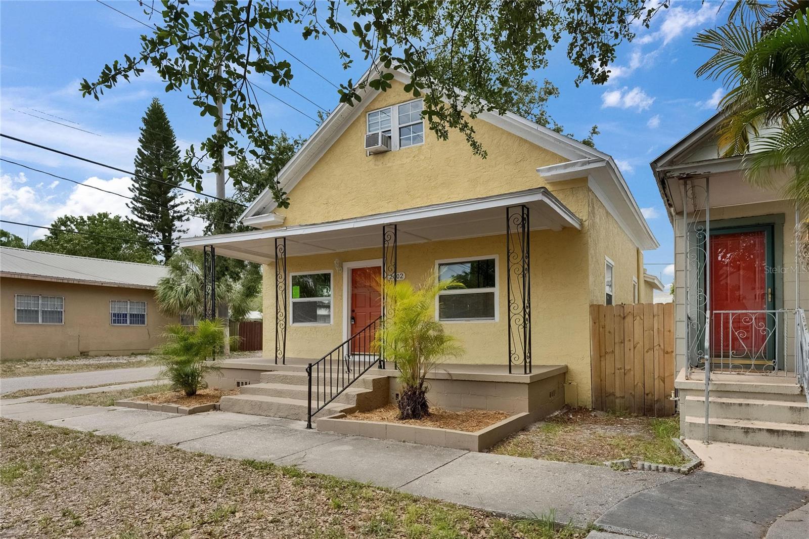 Image 2 of 42 For 2402 Harper Street