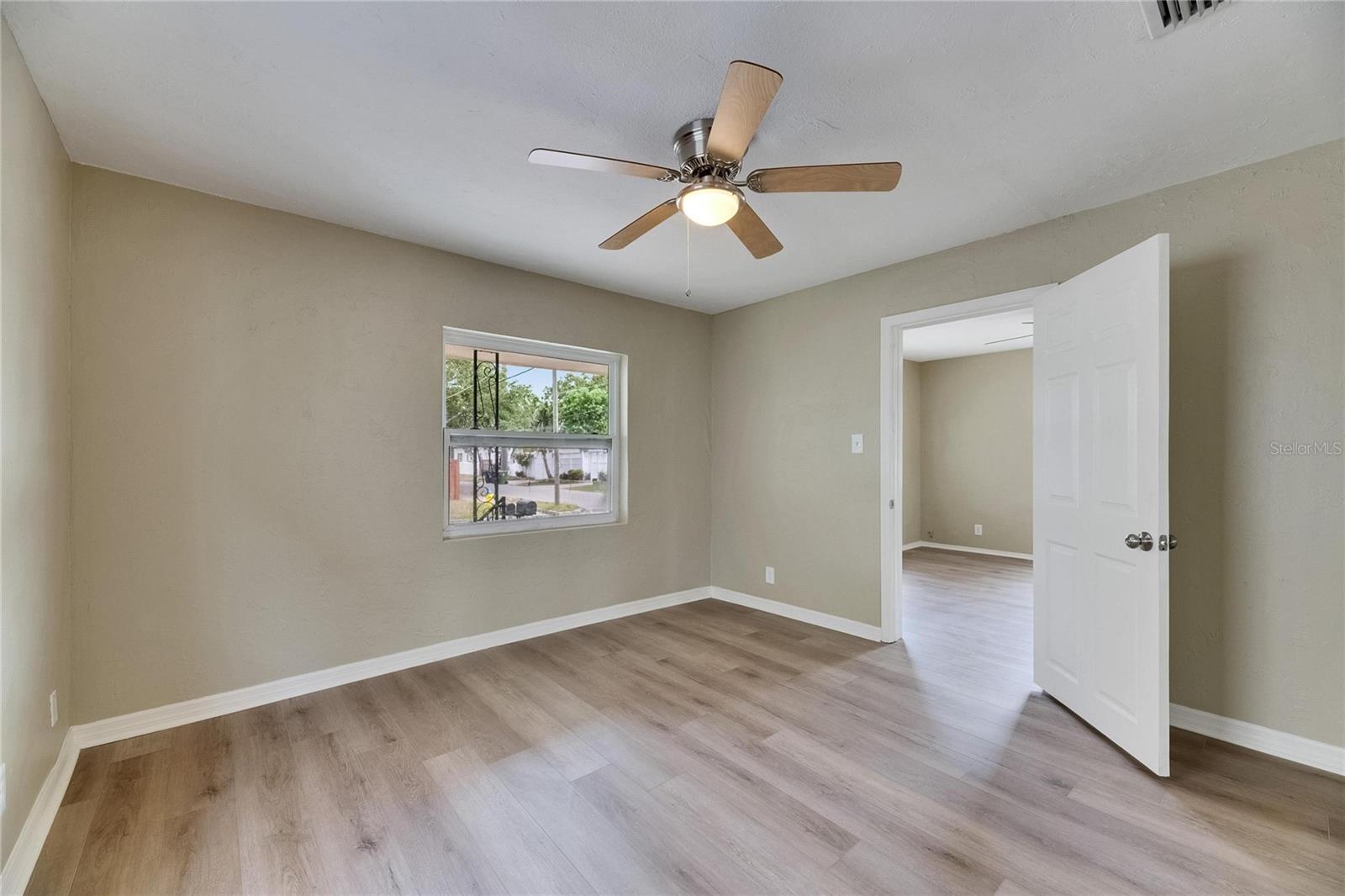 Image 22 of 42 For 2402 Harper Street