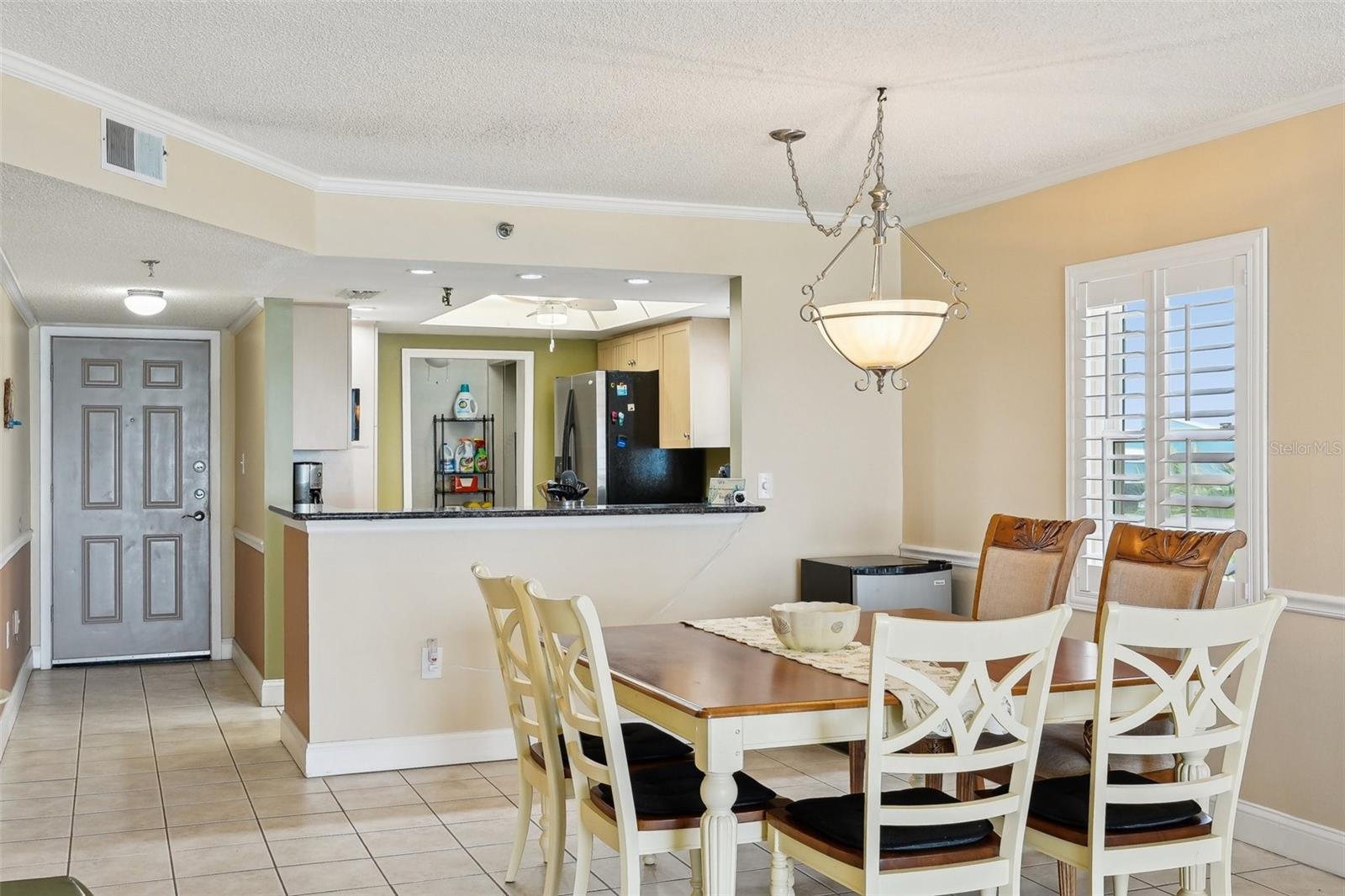 Image 12 of 56 For 14300 Gulf Boulevard 401