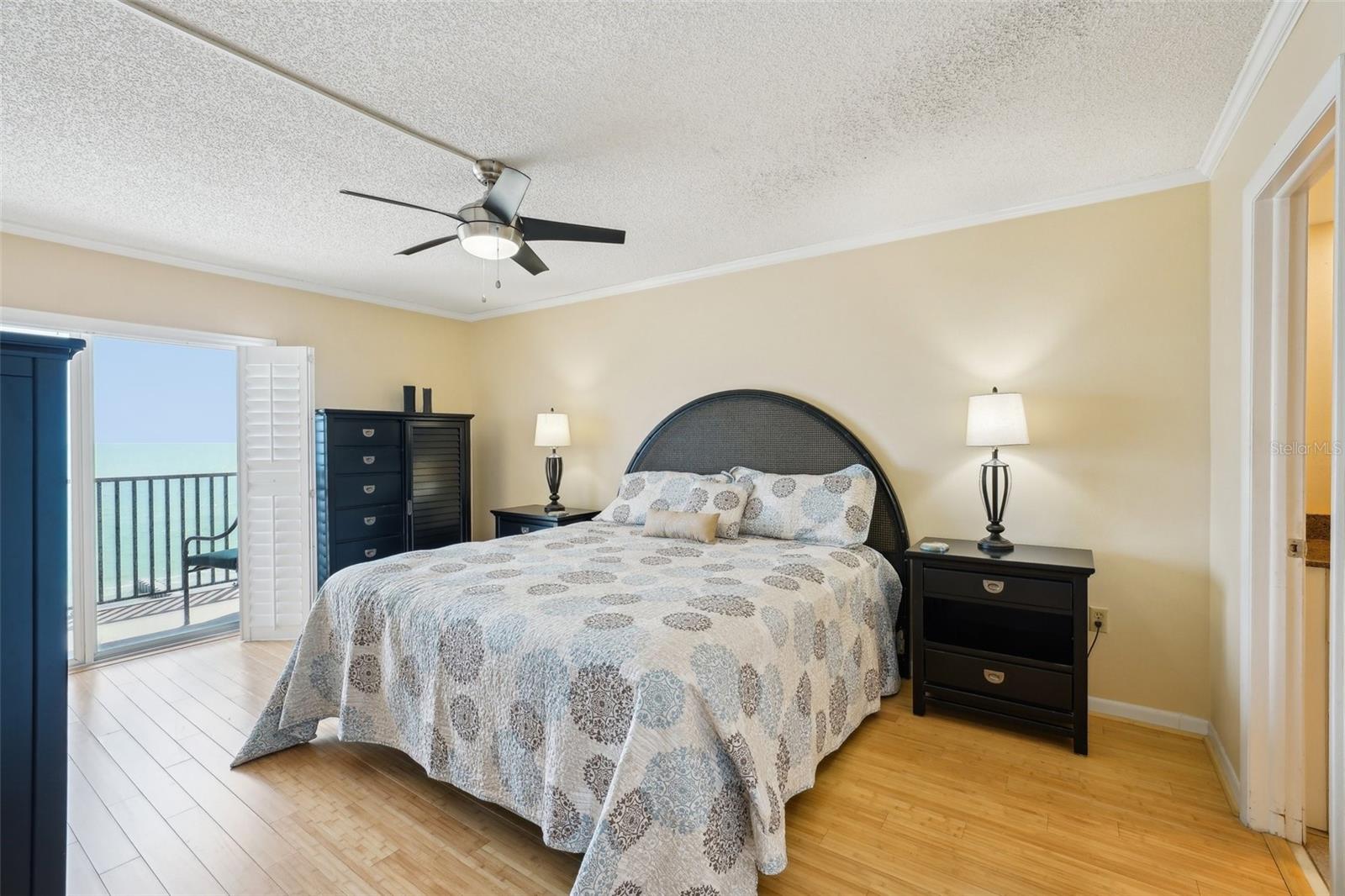Image 19 of 56 For 14300 Gulf Boulevard 401