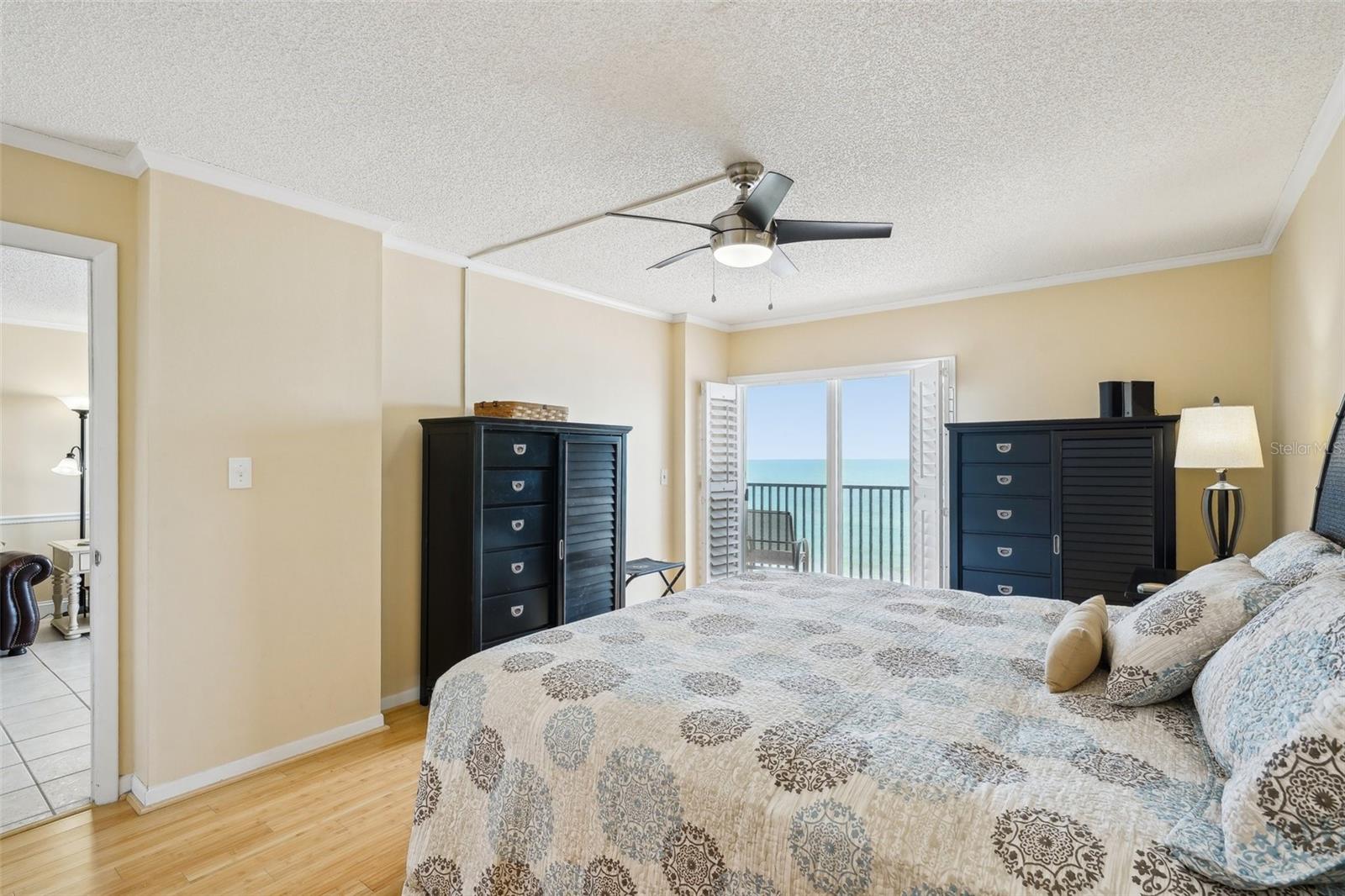 Image 20 of 56 For 14300 Gulf Boulevard 401