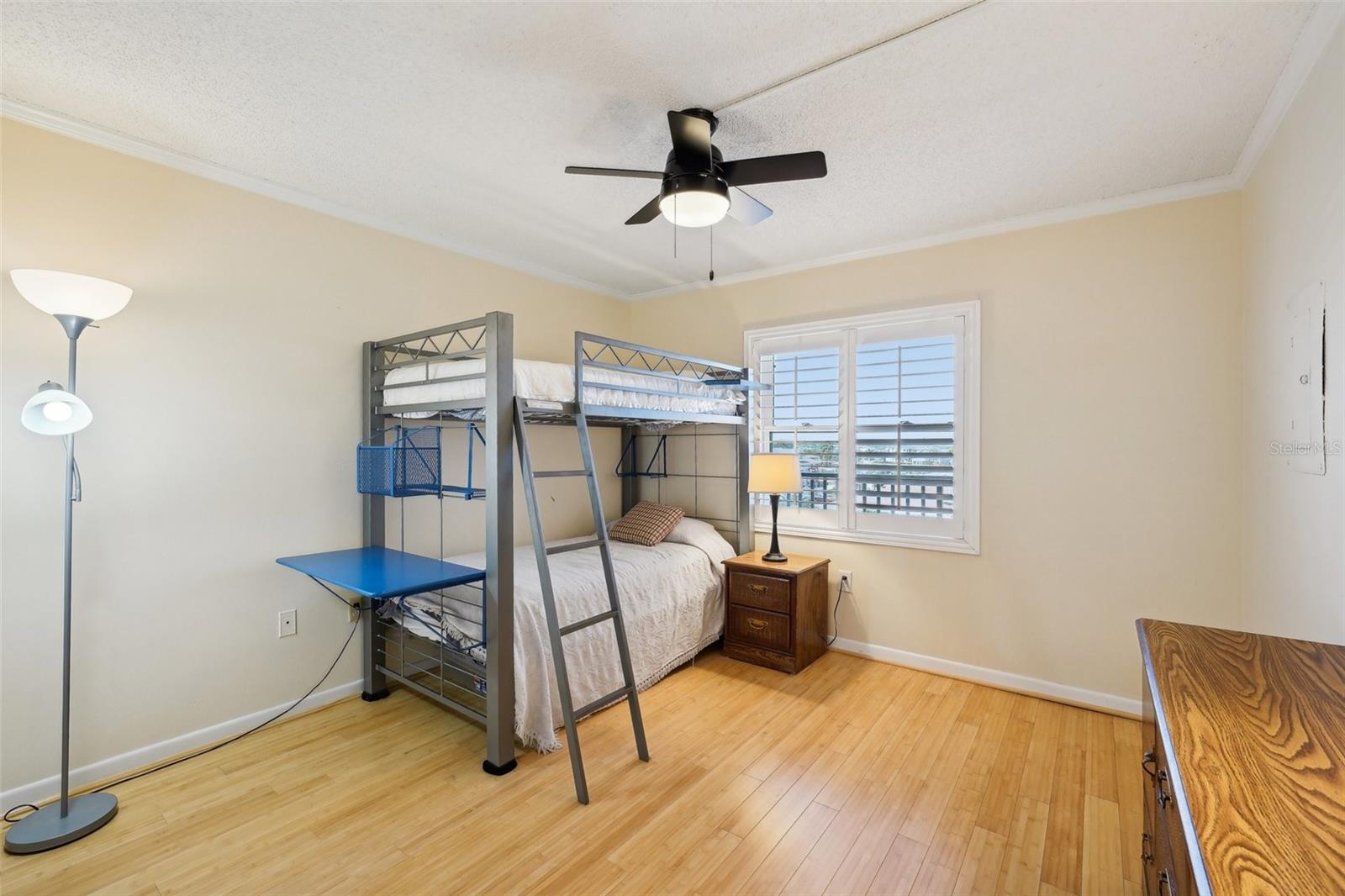Image 28 of 56 For 14300 Gulf Boulevard 401