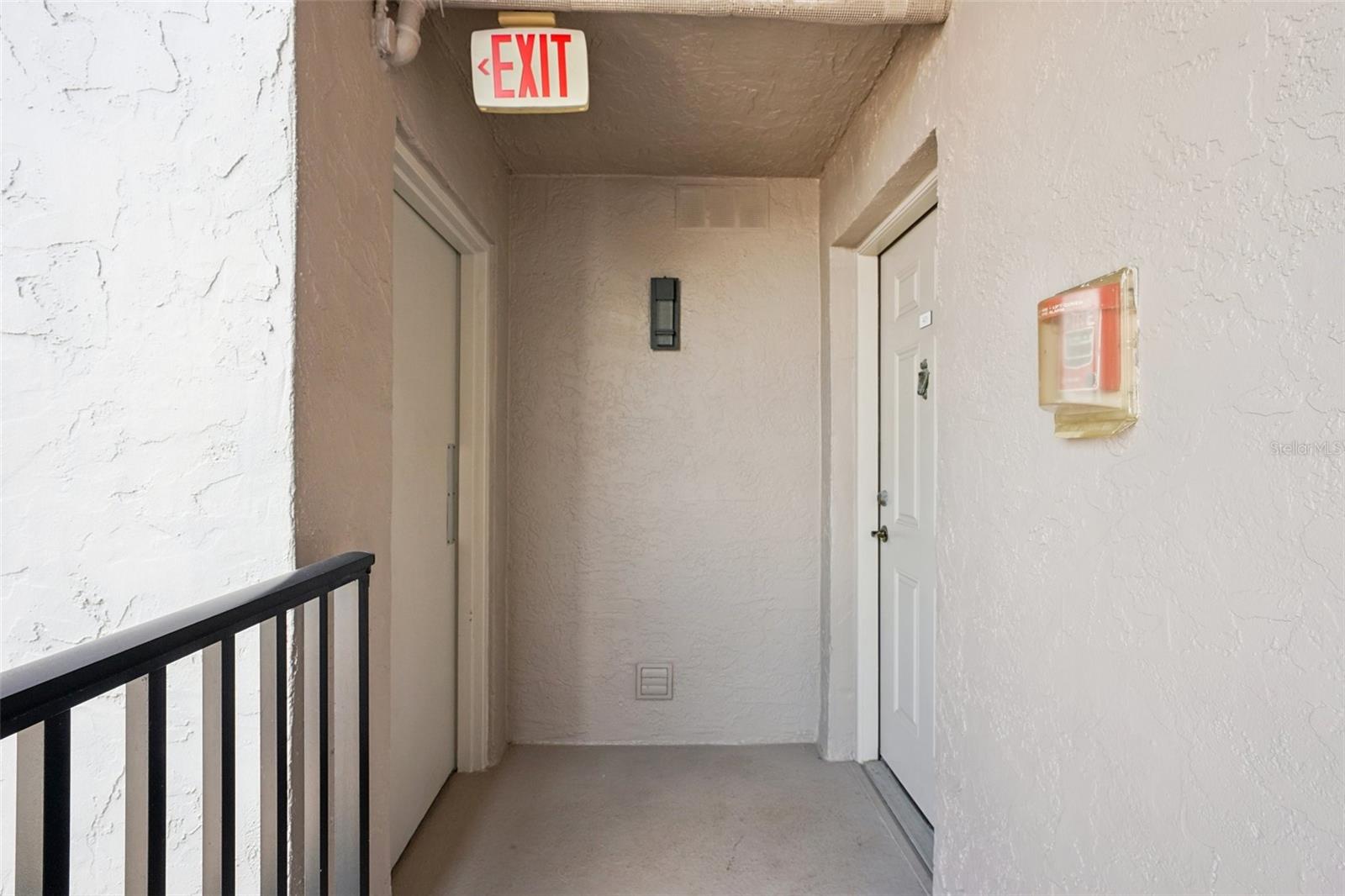 Image 35 of 56 For 14300 Gulf Boulevard 401