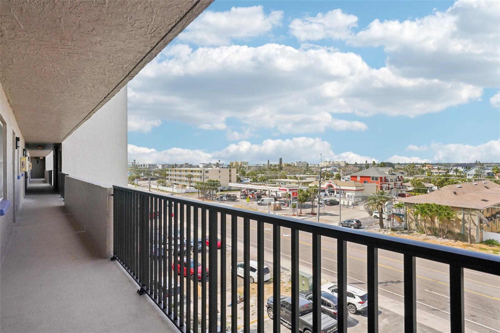 Image 36 of 56 For 14300 Gulf Boulevard 401