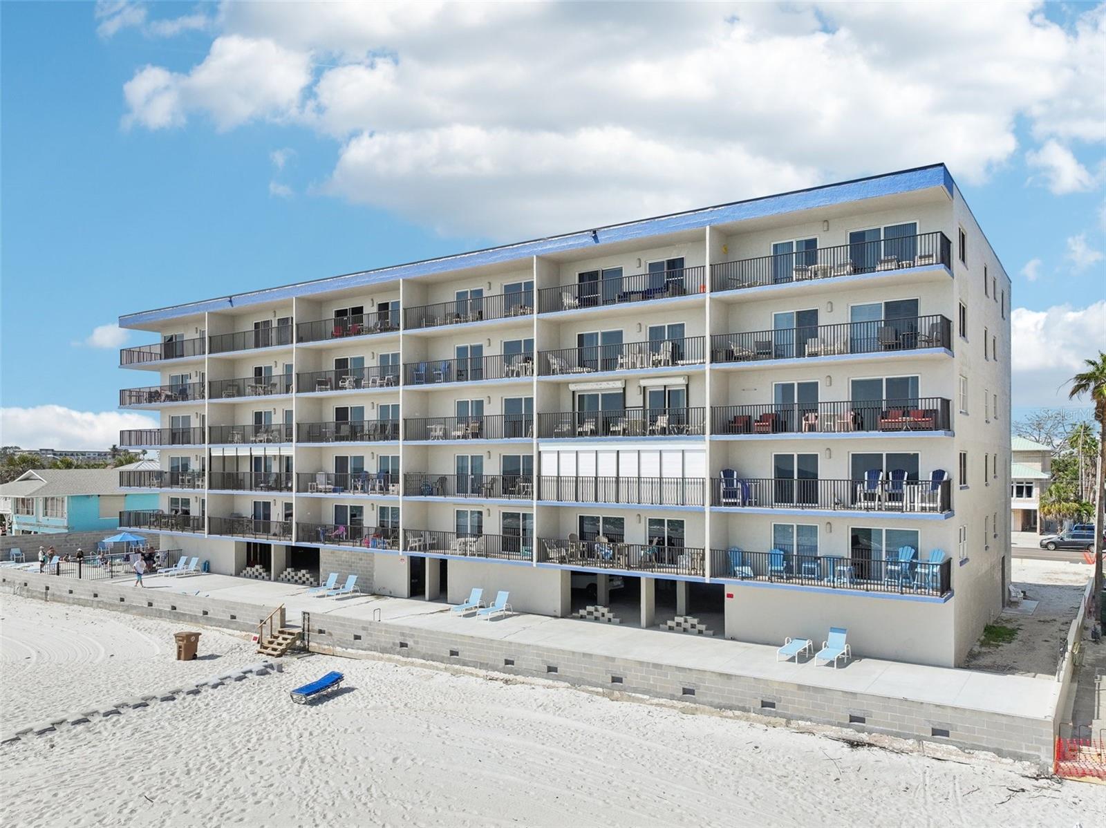 Image 39 of 56 For 14300 Gulf Boulevard 401
