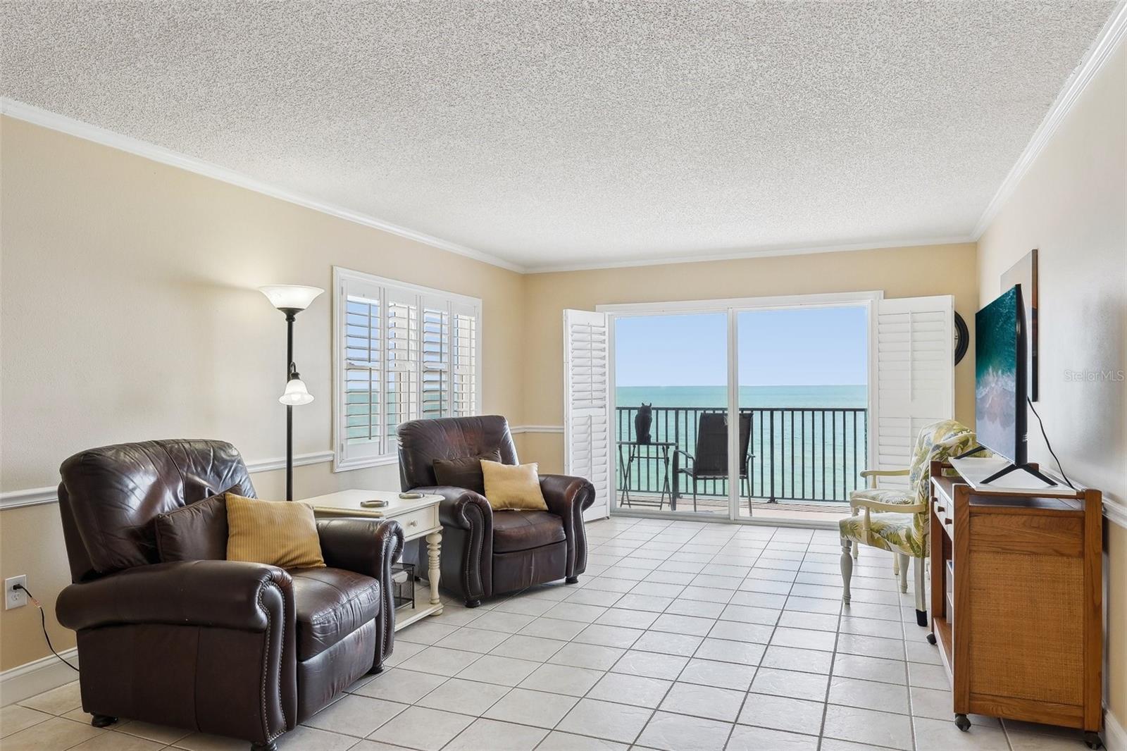 Image 41 of 56 For 14300 Gulf Boulevard 401