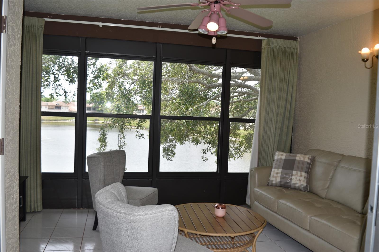 Image 4 of 24 For 3861 Sailmaker Lane 3861