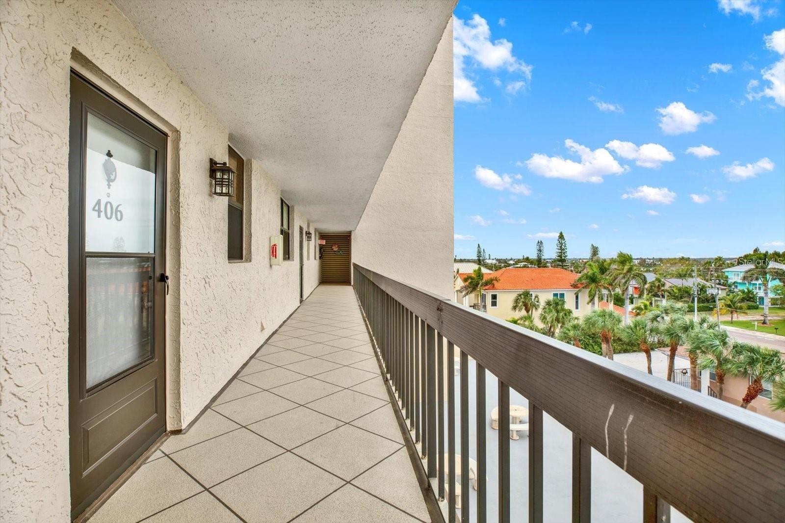 Image 13 of 16 For 15462 Gulf Boulevard 406