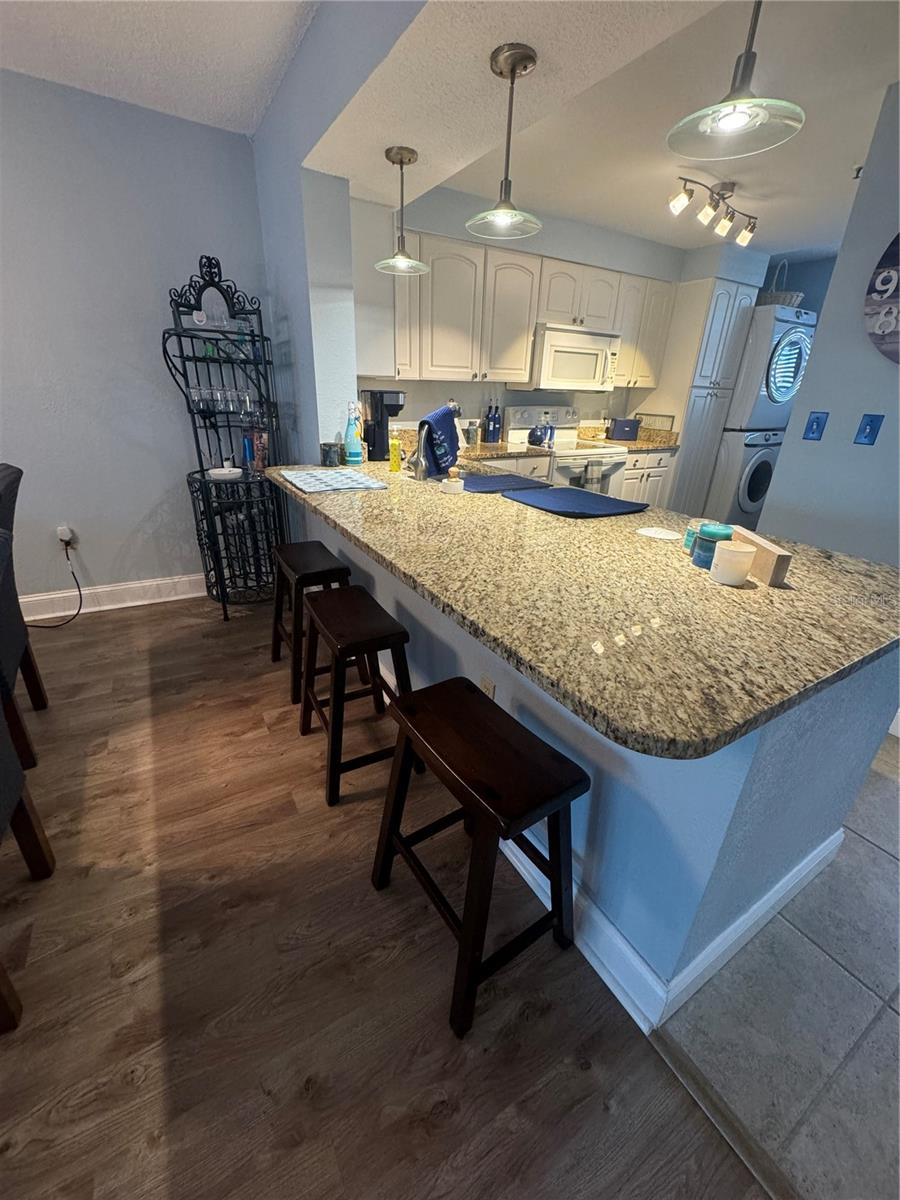 Image 7 of 16 For 15462 Gulf Boulevard 406