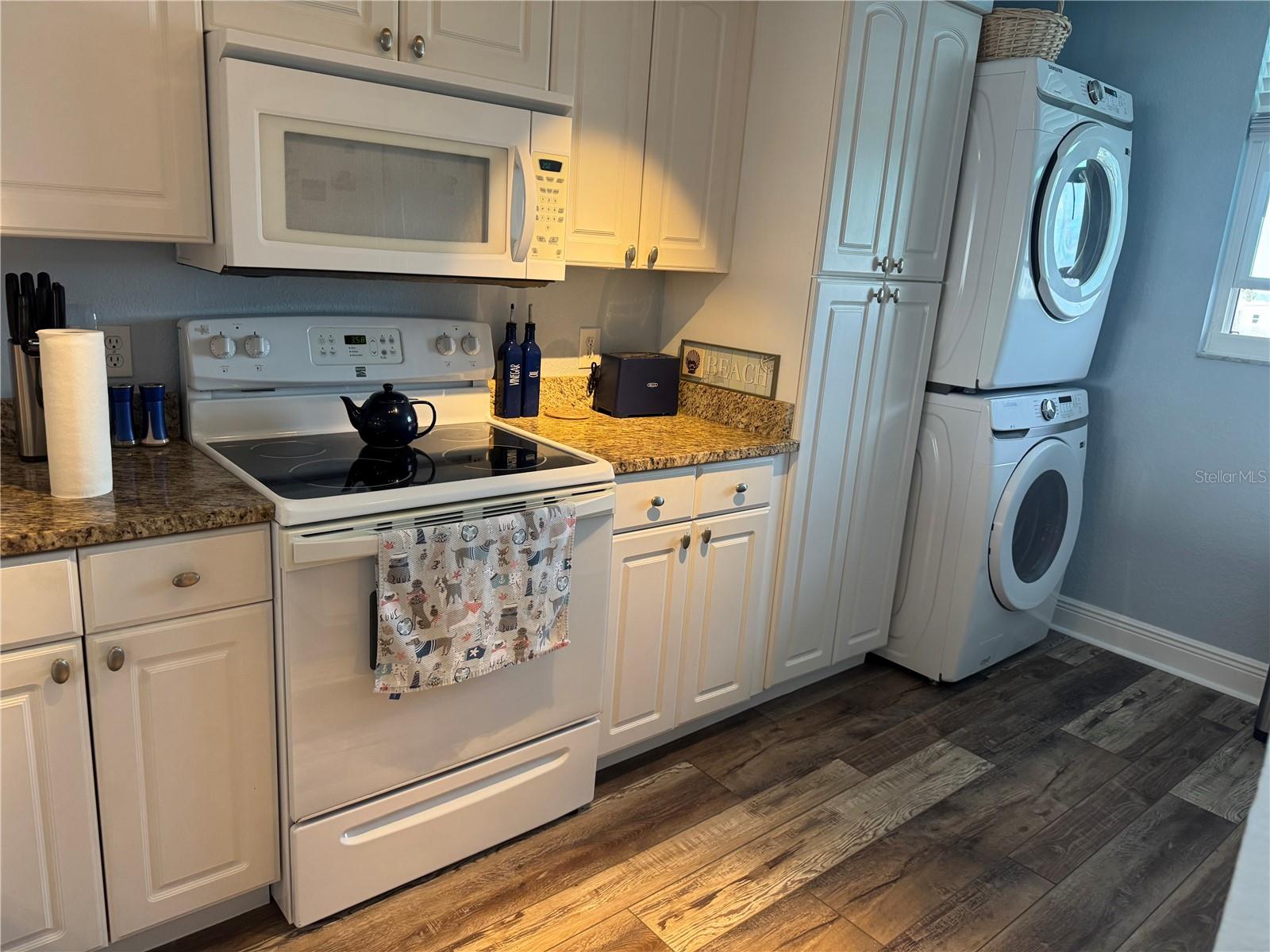 Image 9 of 16 For 15462 Gulf Boulevard 406