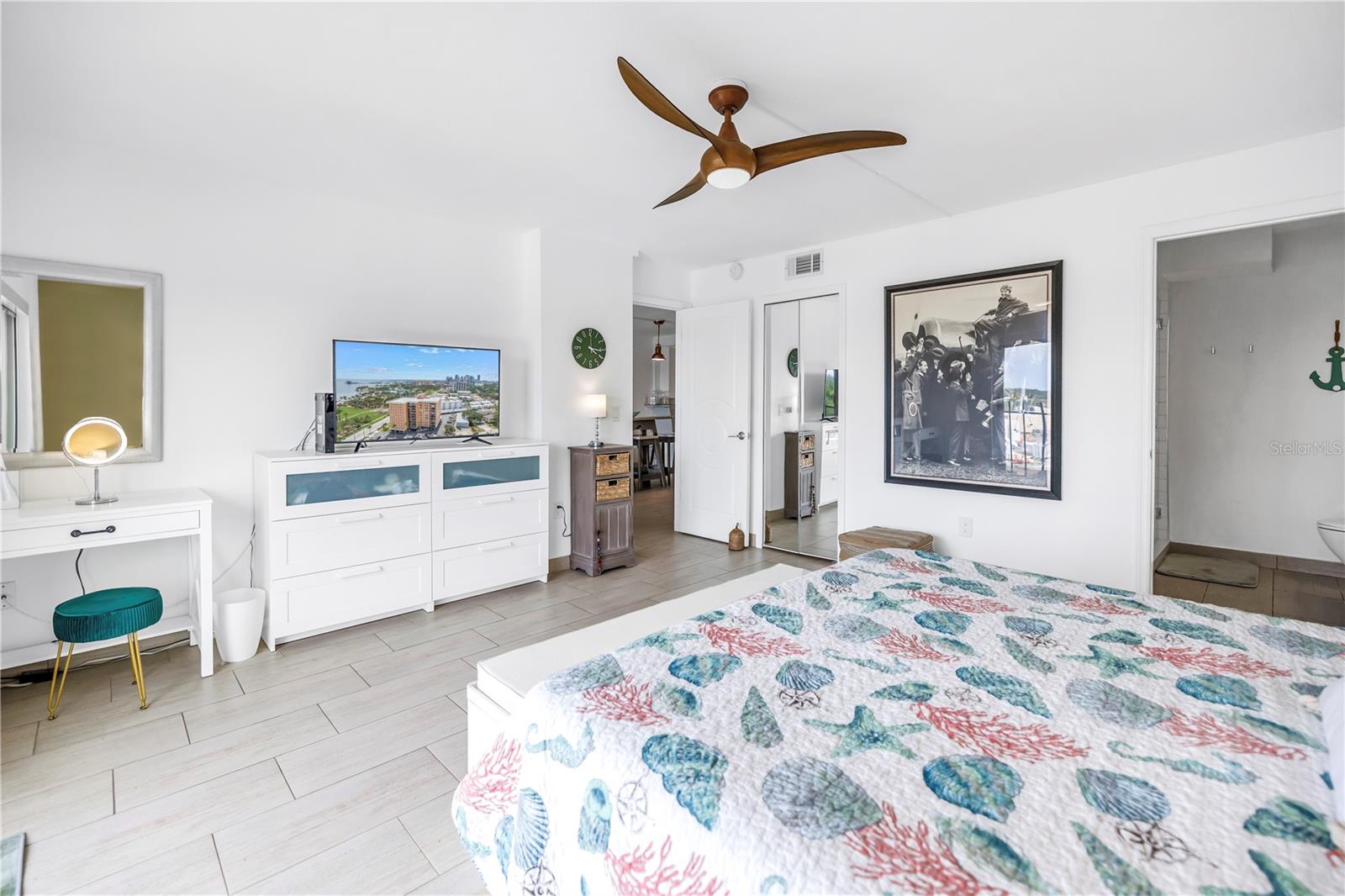 Image 15 of 32 For 1120 Shore Drive Ne 804