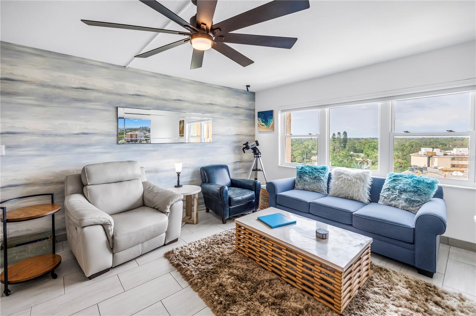 Image 7 of 32 For 1120 Shore Drive Ne 804