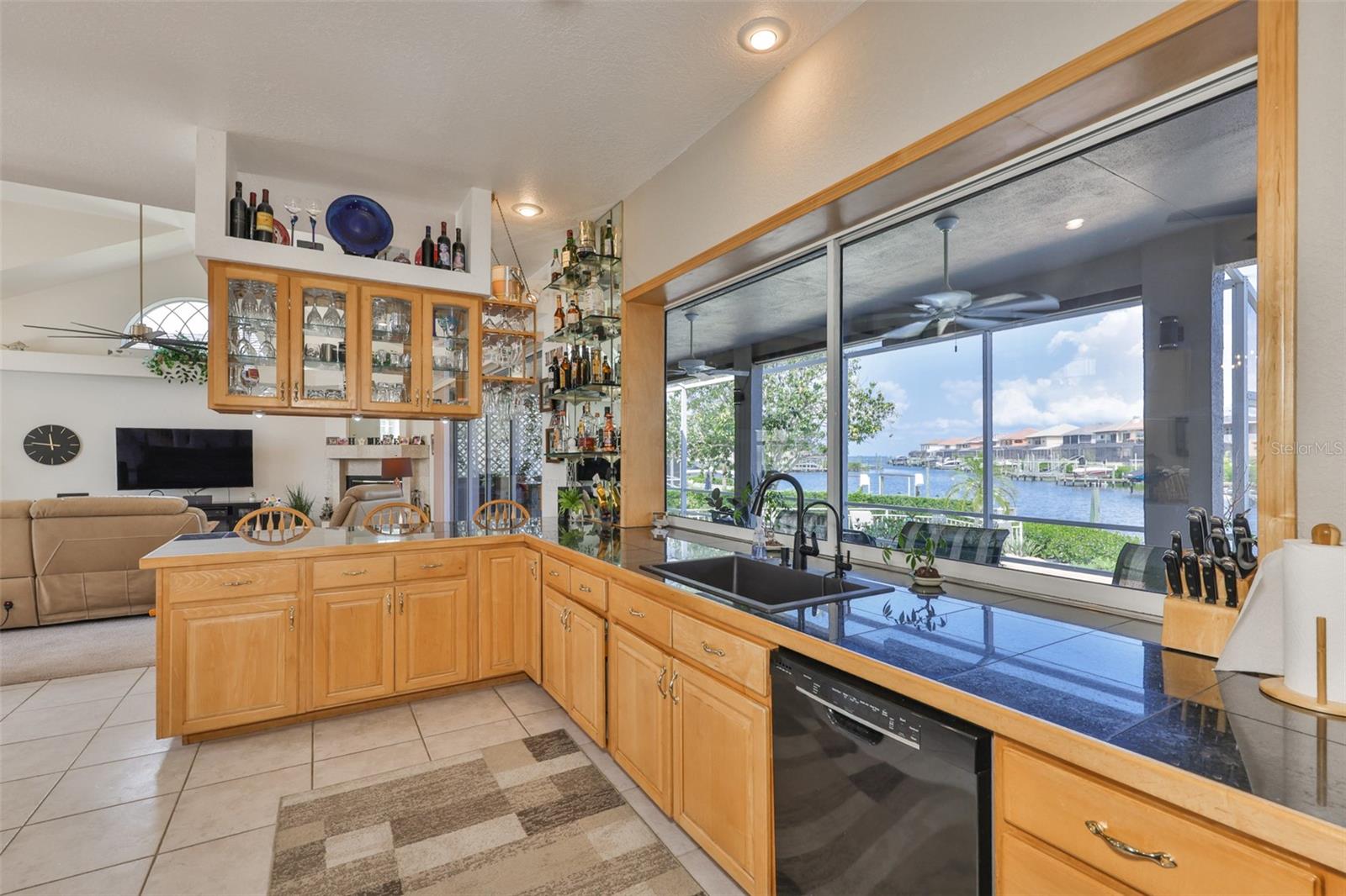 Image 18 of 69 For 915 Symphony Isles Boulevard