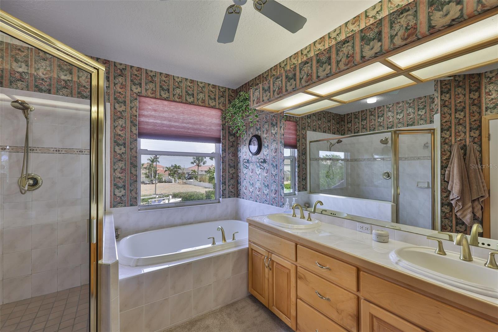 Image 28 of 69 For 915 Symphony Isles Boulevard