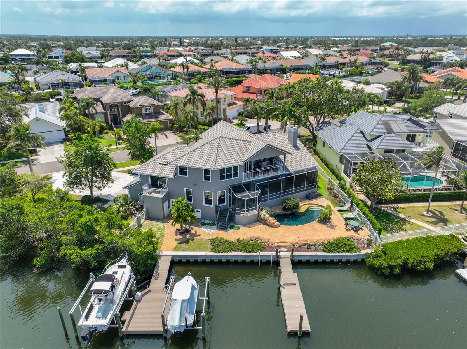 Image 3 of 69 For 915 Symphony Isles Boulevard