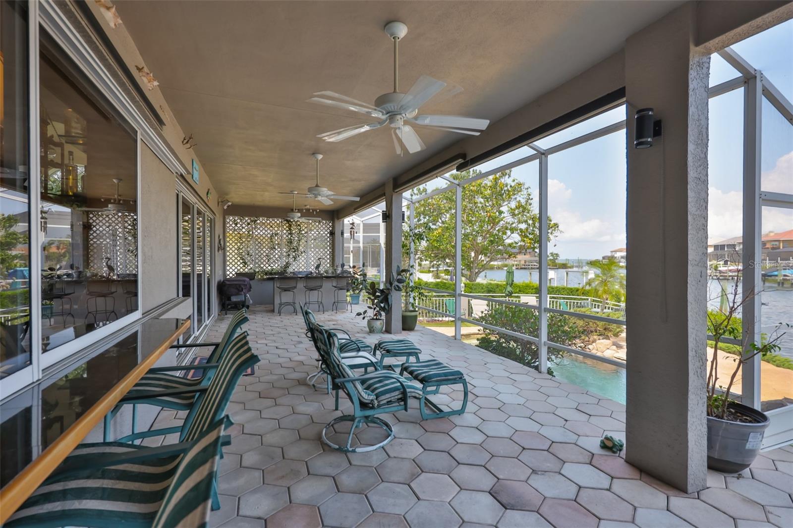 Image 39 of 69 For 915 Symphony Isles Boulevard