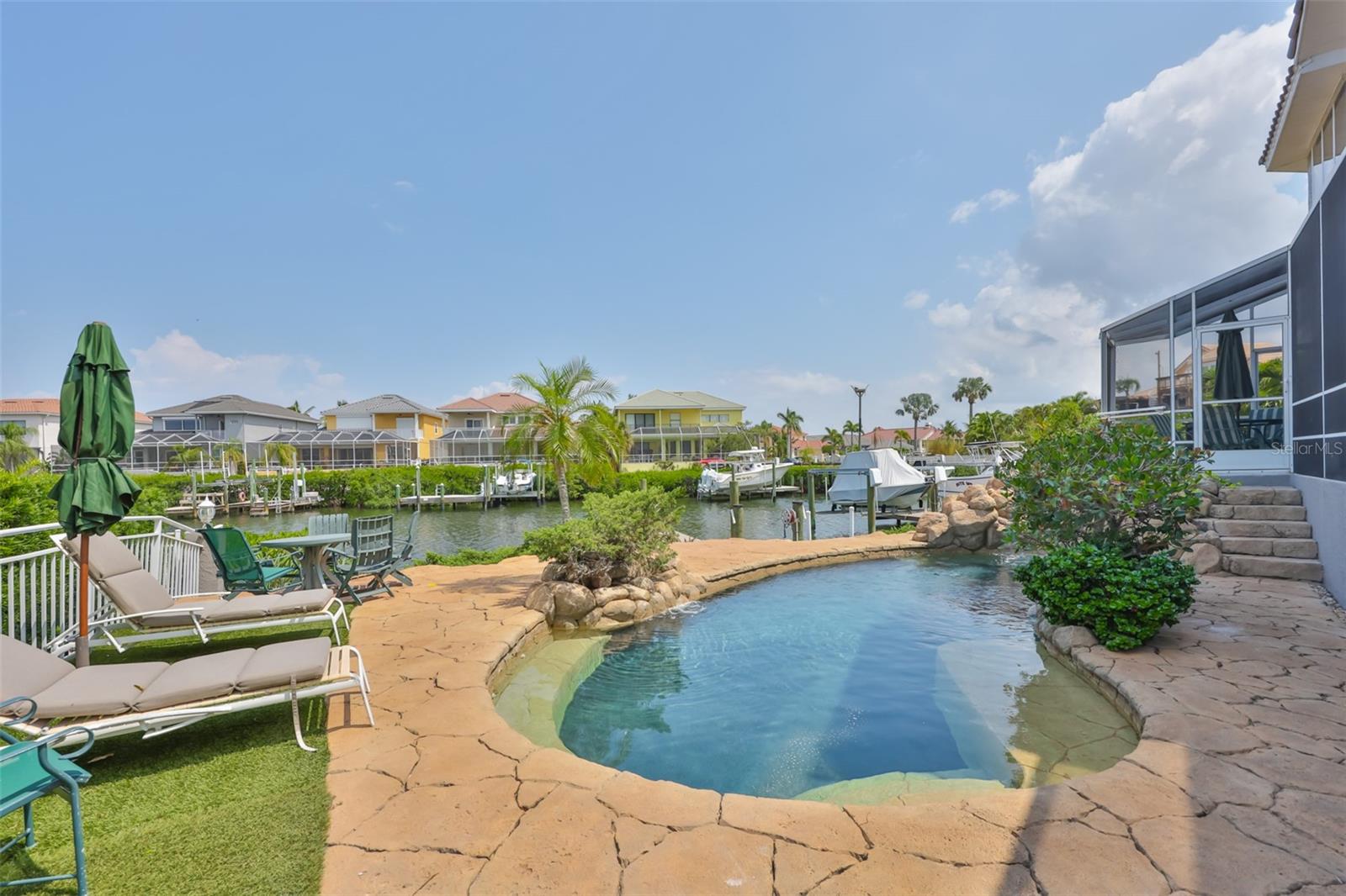 Image 45 of 69 For 915 Symphony Isles Boulevard