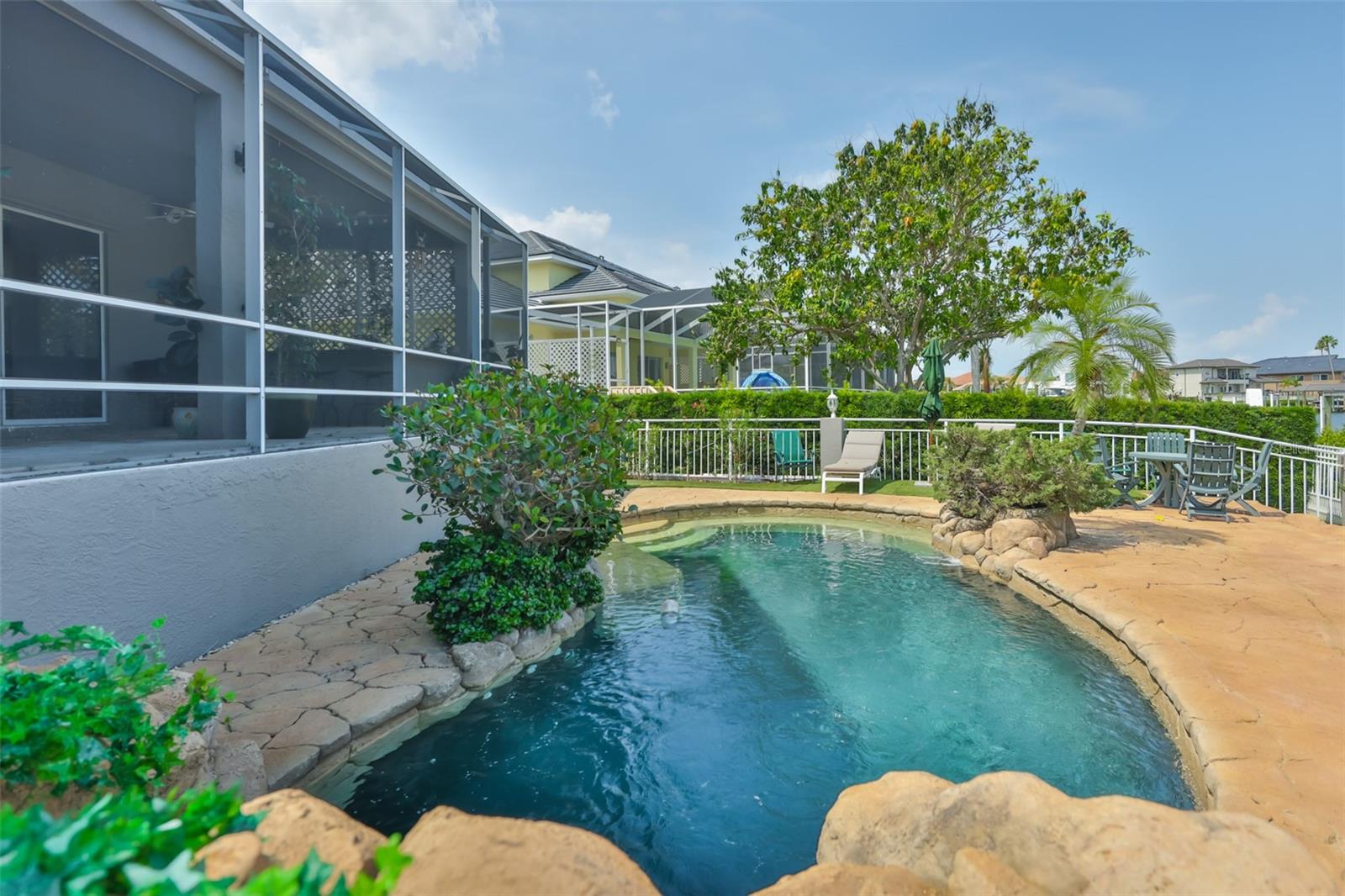 Image 48 of 69 For 915 Symphony Isles Boulevard
