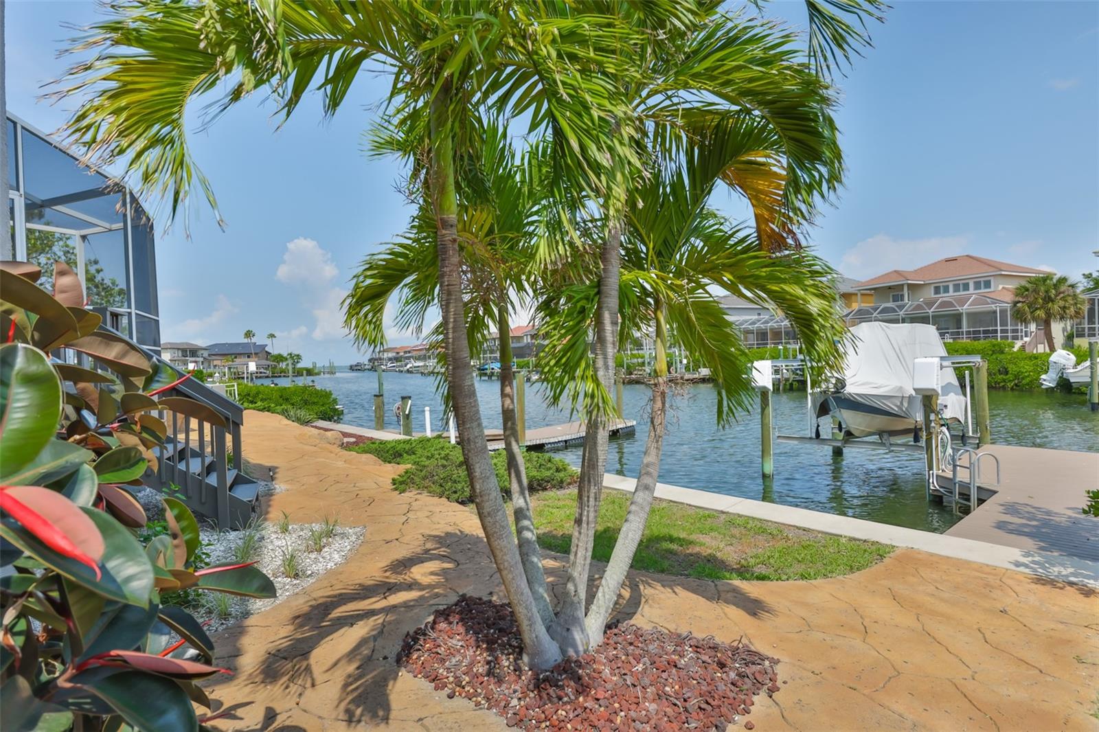 Image 49 of 69 For 915 Symphony Isles Boulevard