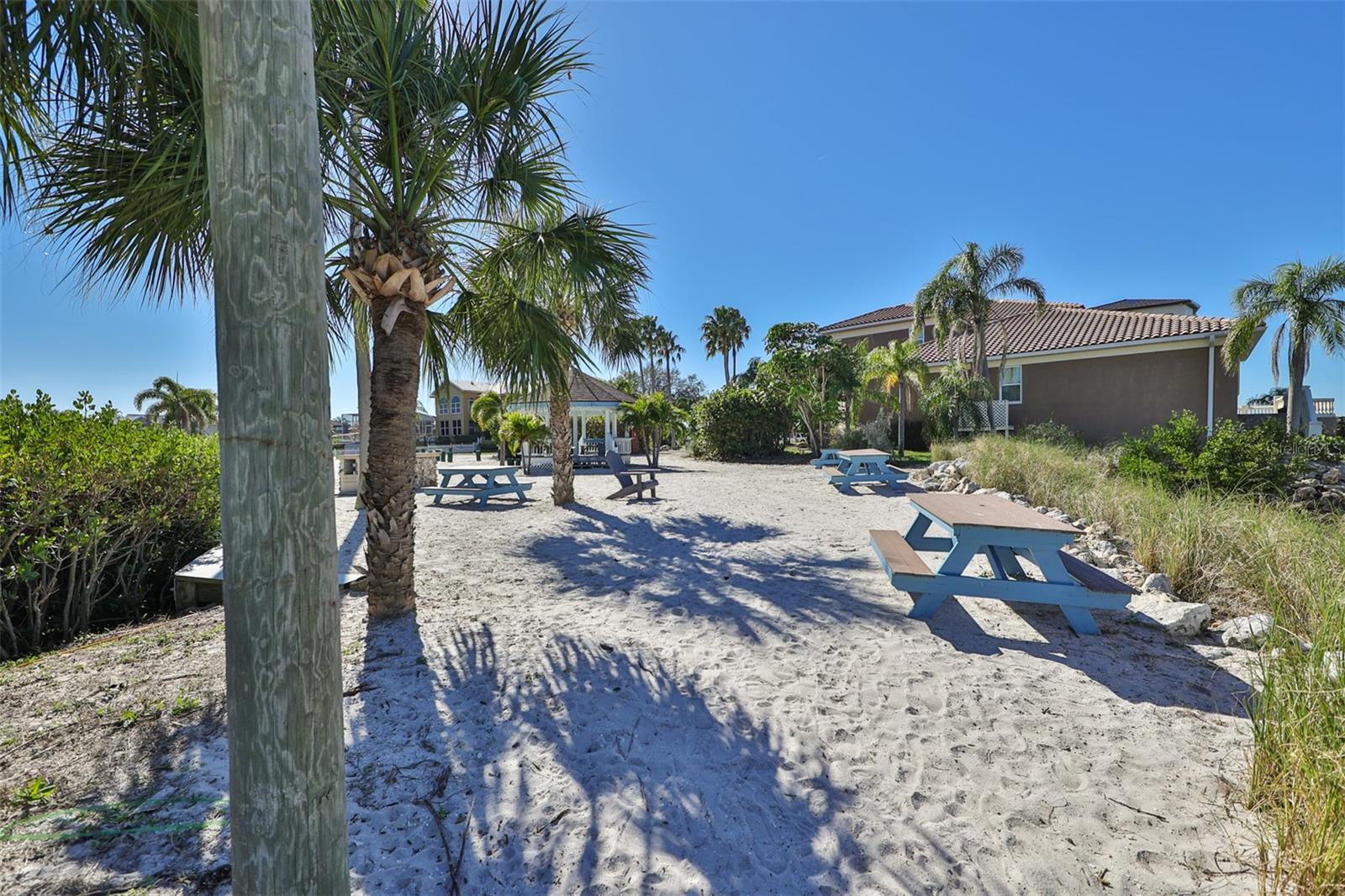 Image 62 of 69 For 915 Symphony Isles Boulevard
