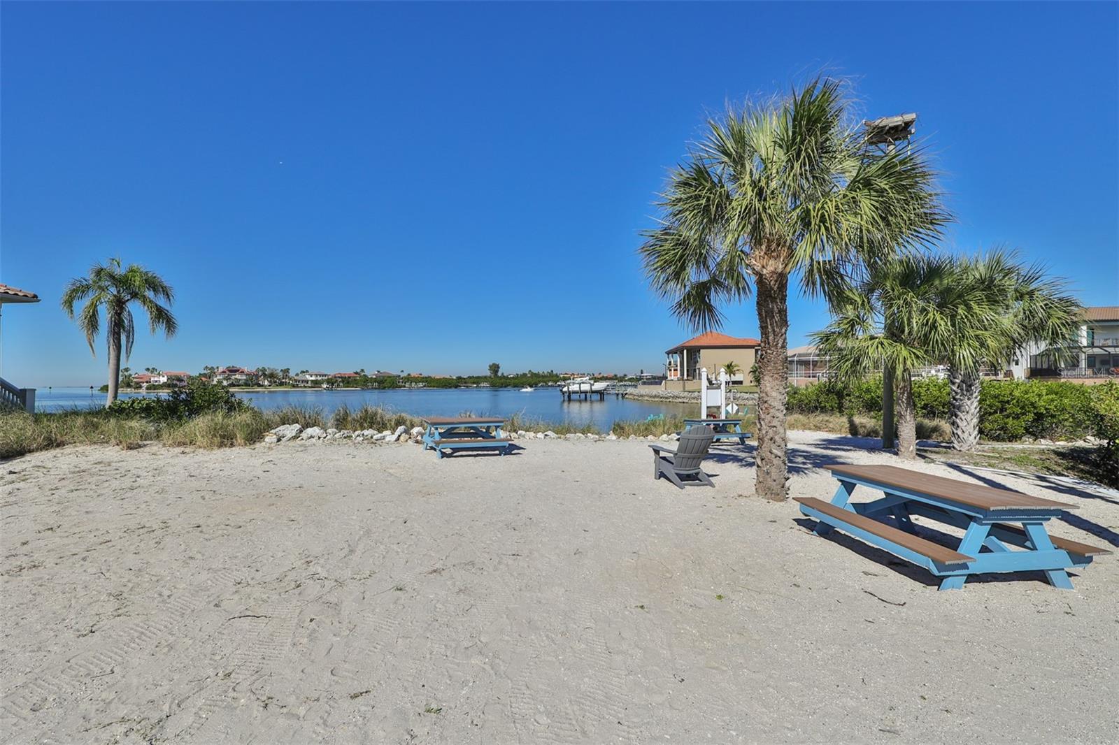 Image 63 of 69 For 915 Symphony Isles Boulevard