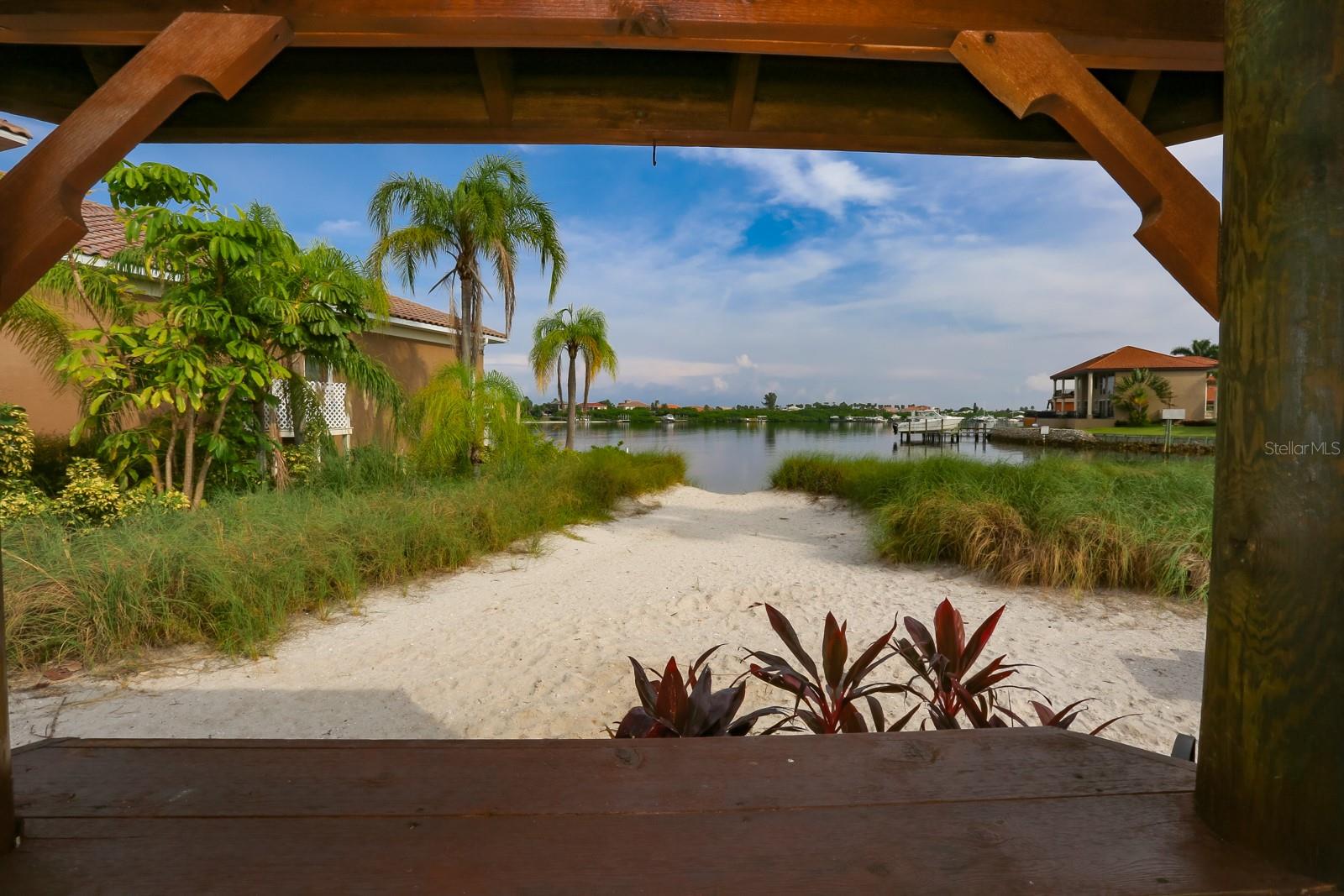 Image 64 of 69 For 915 Symphony Isles Boulevard