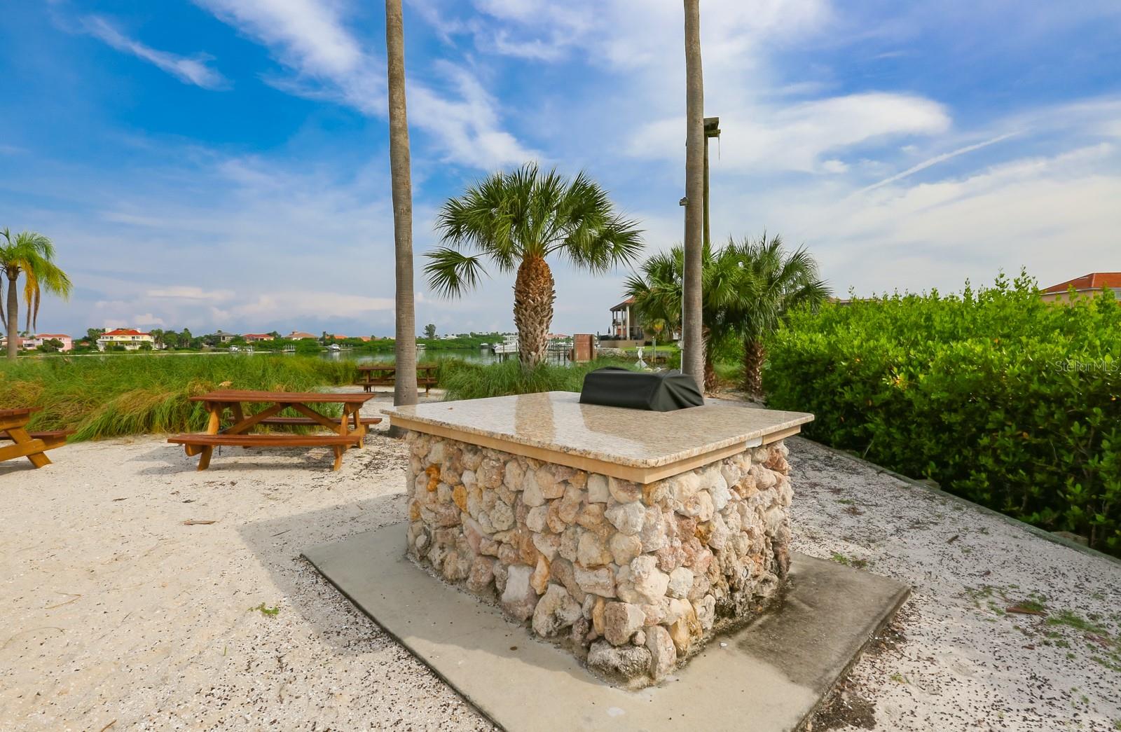 Image 65 of 69 For 915 Symphony Isles Boulevard