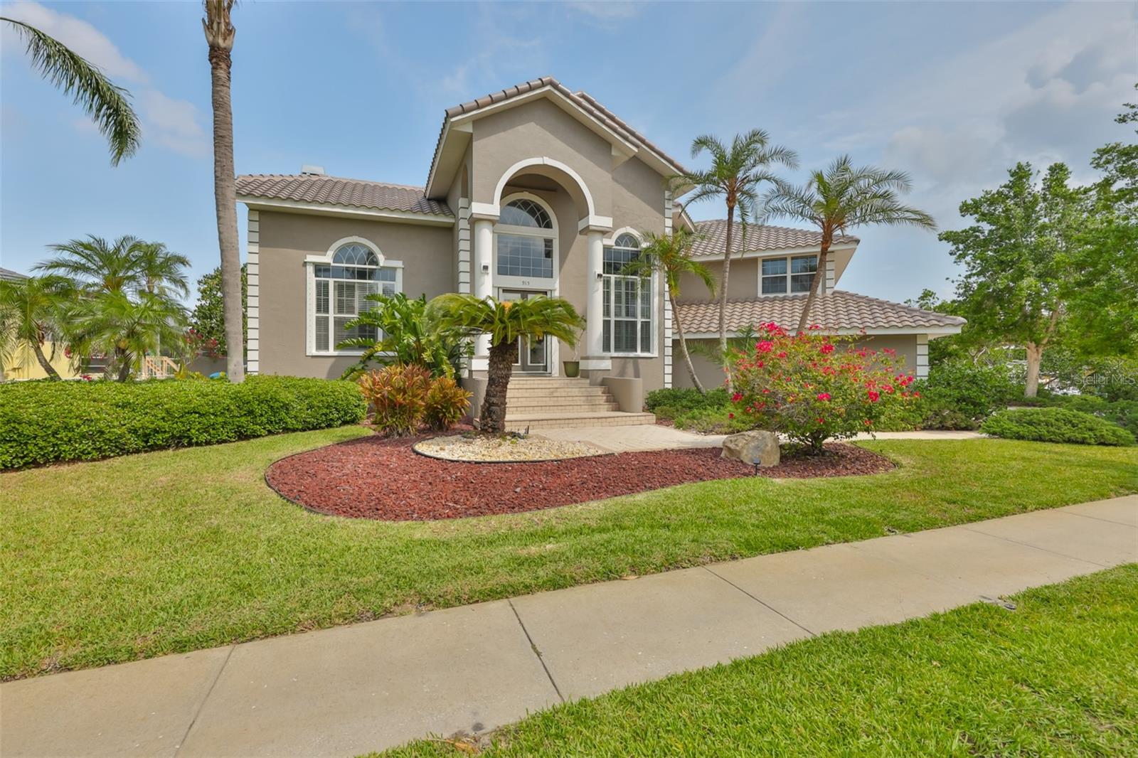 Image 7 of 69 For 915 Symphony Isles Boulevard