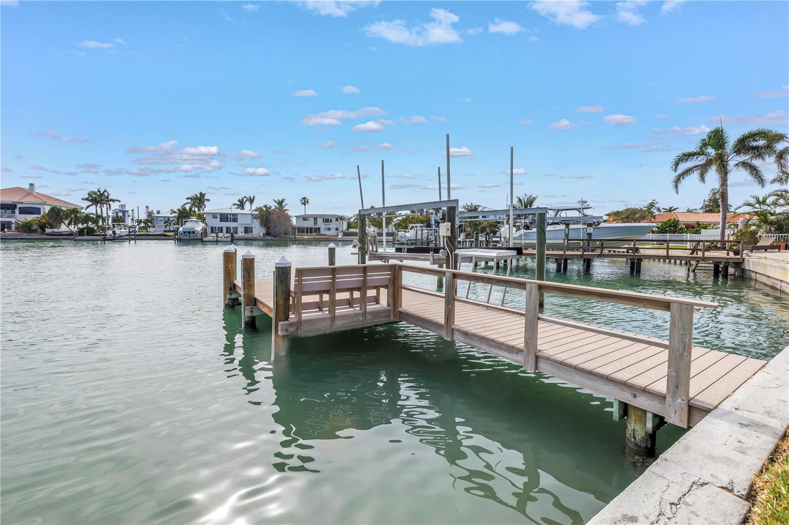 Image 39 of 80 For 10128 Yacht Club Drive