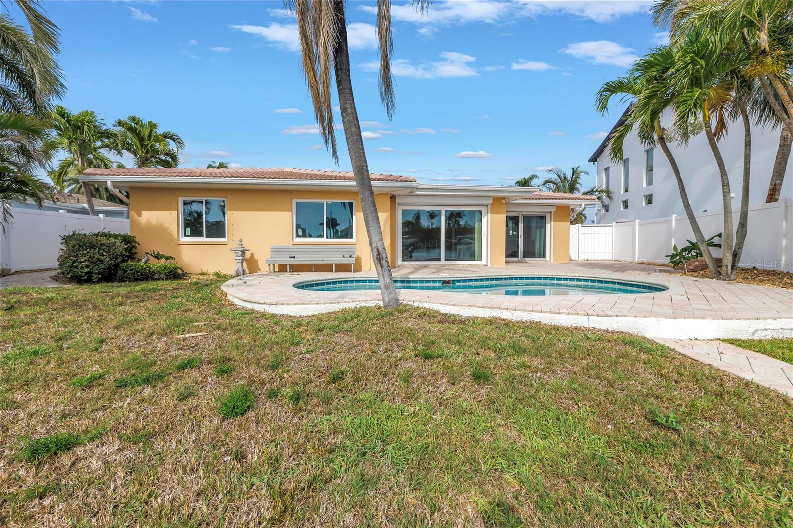 Image 45 of 80 For 10128 Yacht Club Drive