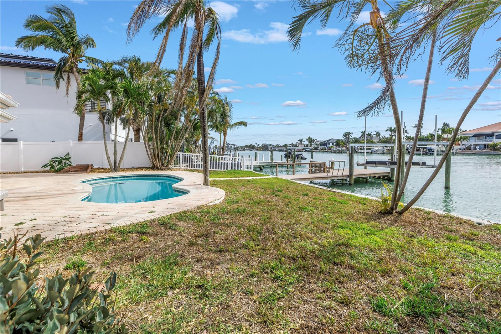 Image 48 of 80 For 10128 Yacht Club Drive