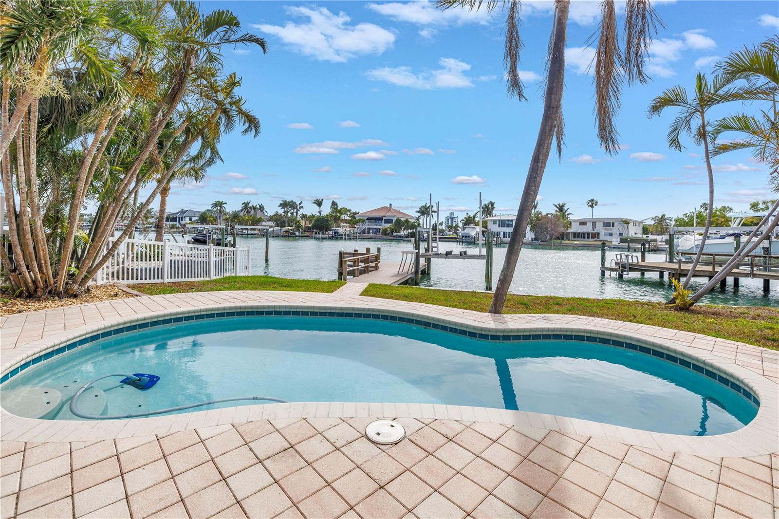 Image 50 of 80 For 10128 Yacht Club Drive