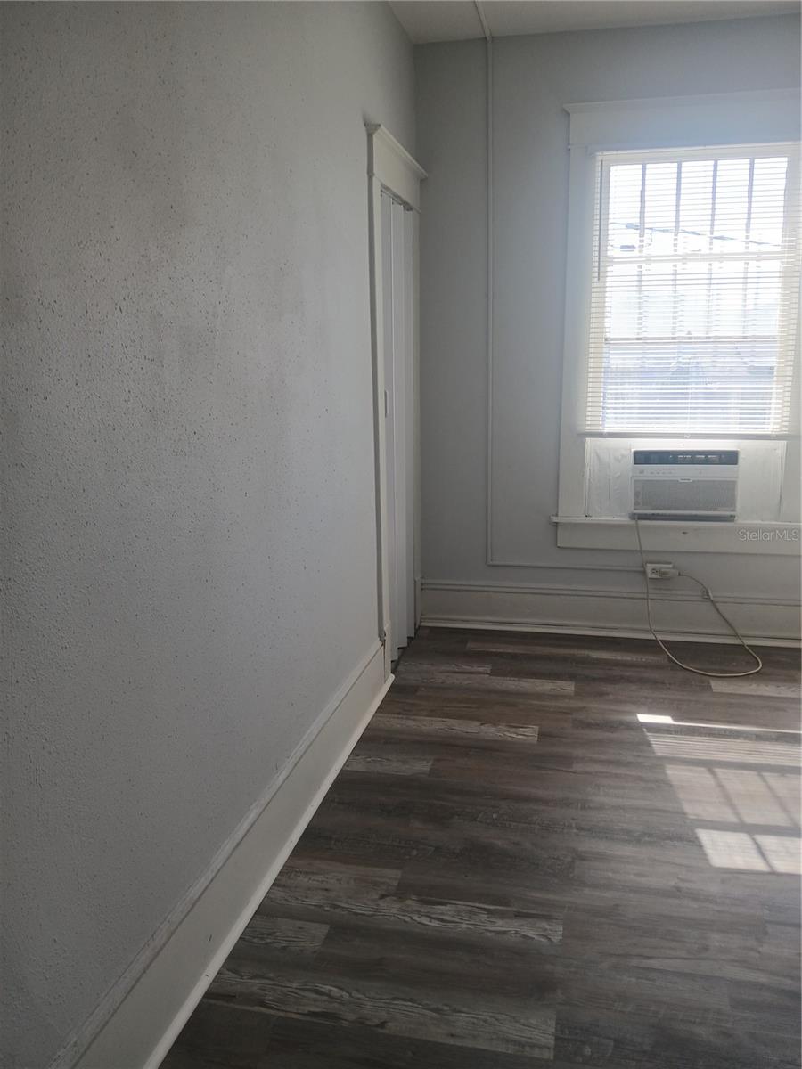 Image 15 of 25 For 730 4th Avenue N 2a