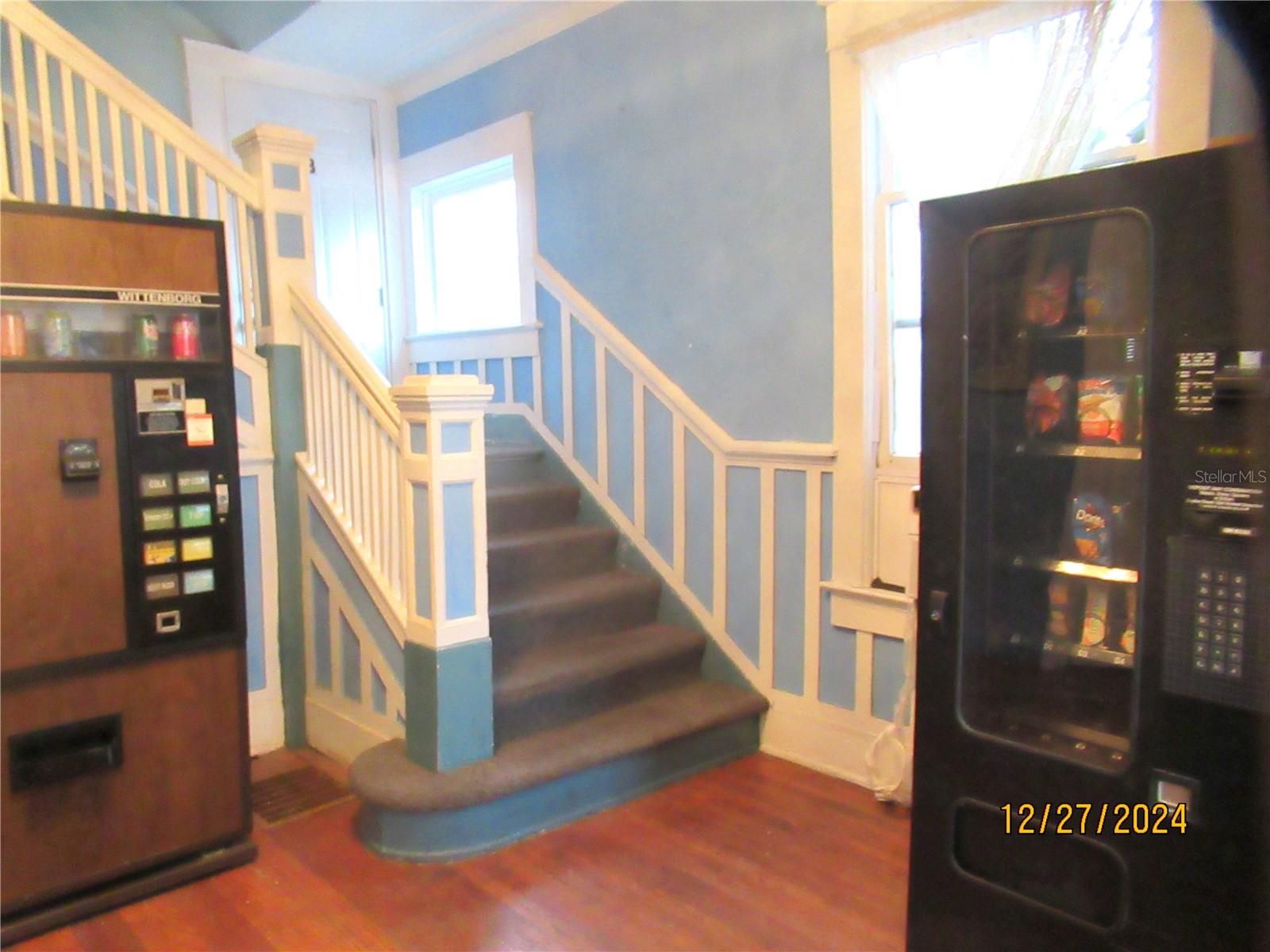 Image 2 of 25 For 730 4th Avenue N 2a